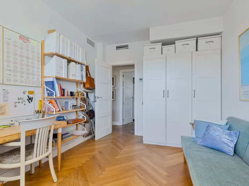 Exclusive four-bedroom penthouse with large terrace – central Fuengirola