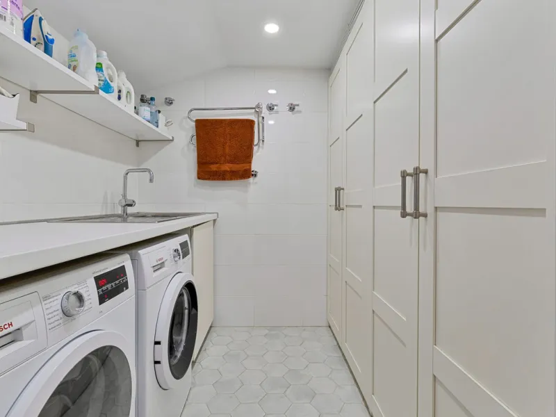Exclusive four-bedroom penthouse with large terrace – central Fuengirola