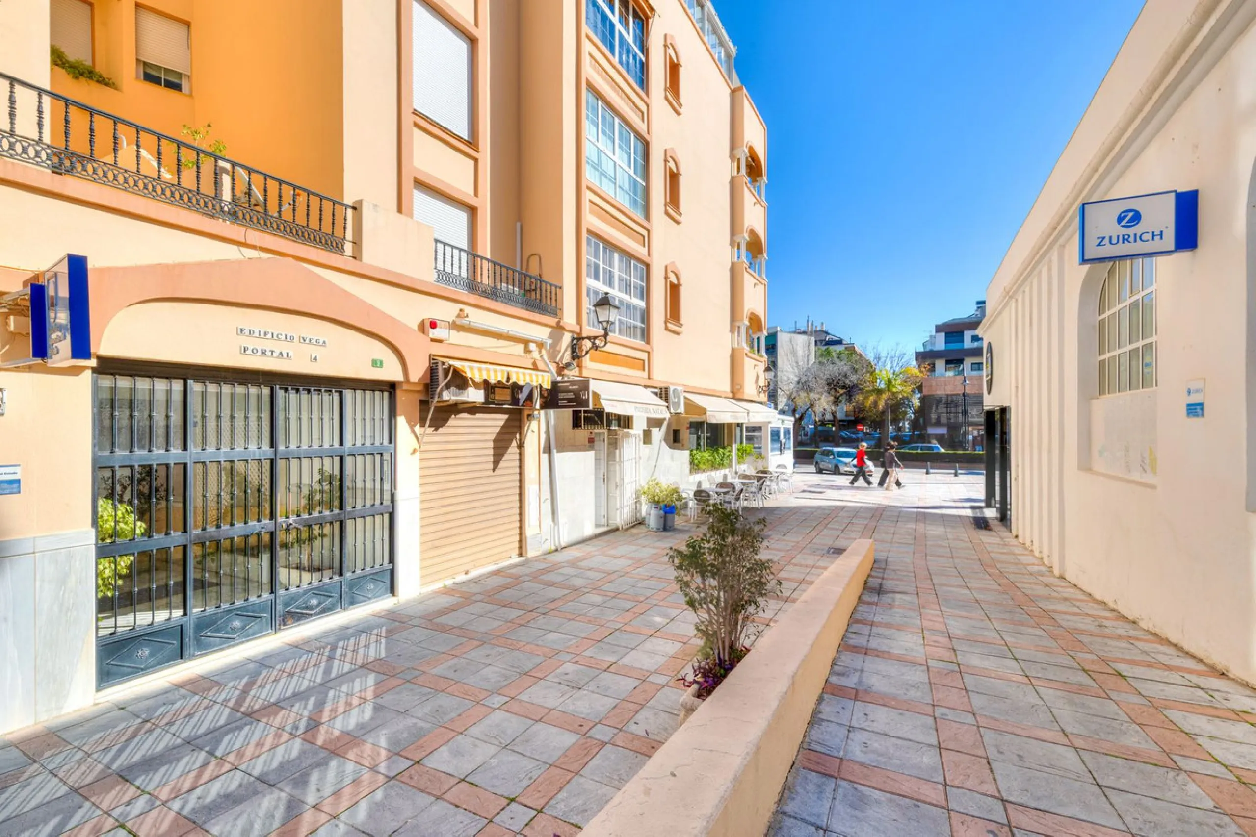 Exclusive four-bedroom penthouse with large terrace – central Fuengirola