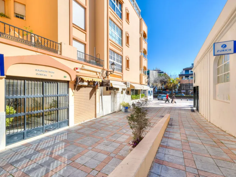 Exclusive four-bedroom penthouse with large terrace – central Fuengirola