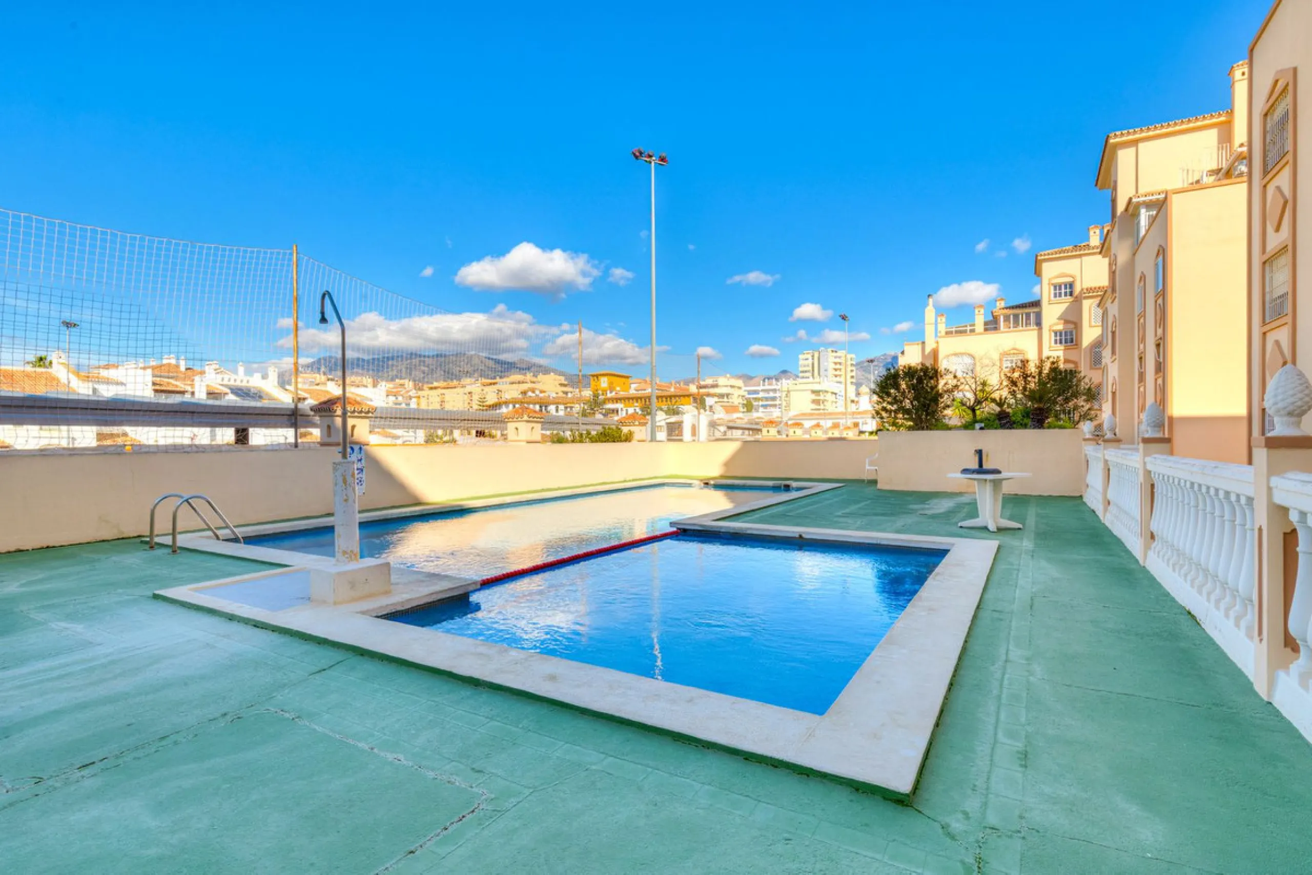 Exclusive four-bedroom penthouse with large terrace – central Fuengirola