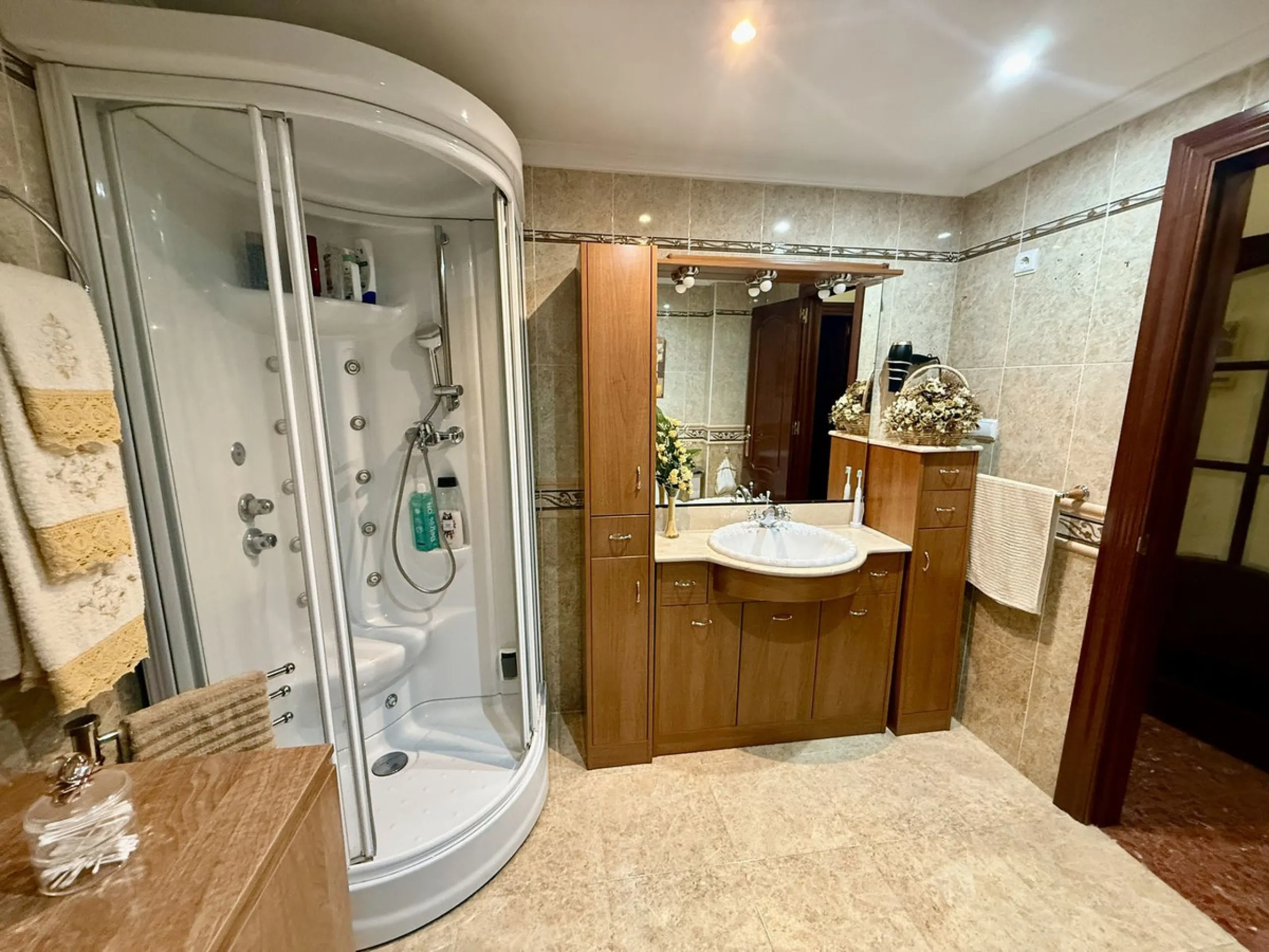 Apartment - Middle Floor Apartment в продаже в Fuengirola, Málaga. В доме 3 спален и 1 ванных комнат. Площадь дома 74 м²