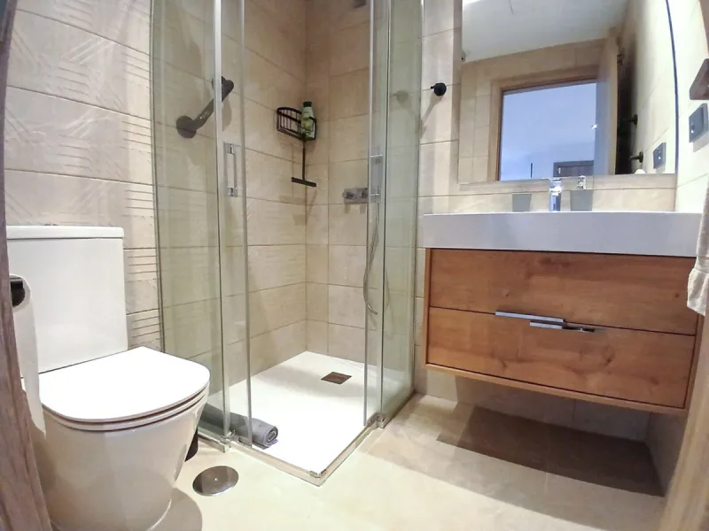 We are delighted to introduce this new contemporary apartment in the popular Solemar development. As you enter, you will find the fully equipped kitchen with all integrated appliances that flow into the spacious lounge and dining area, leading out to the 