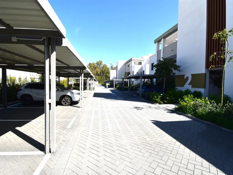 We are delighted to introduce this new contemporary apartment in the popular Solemar development. As you enter, you will find the fully equipped kitchen with all integrated appliances that flow into the spacious lounge and dining area, leading out to the 