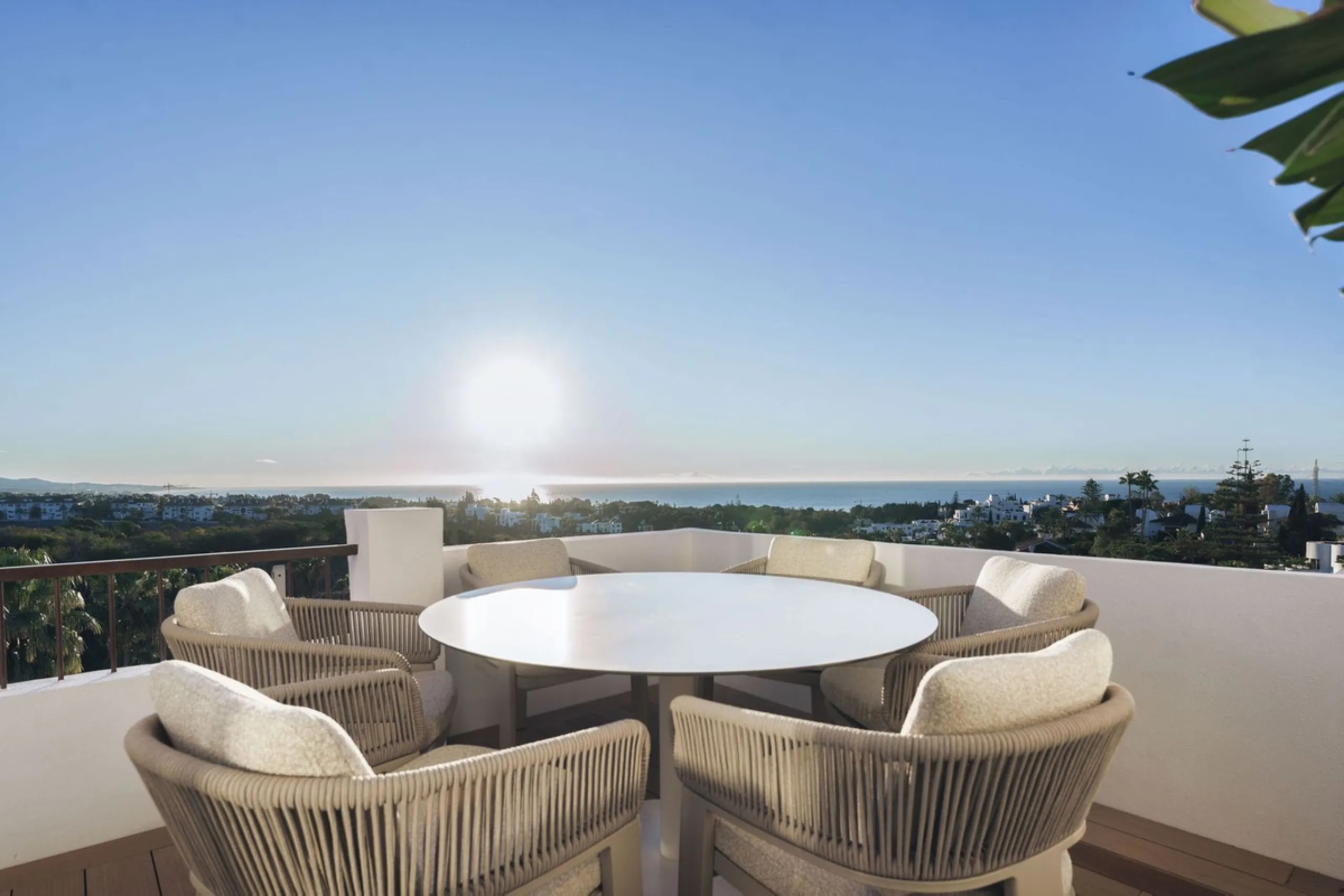 Apartment - Penthouse Duplex в продаже в Marbella, Málaga. В доме 3 спален и 2 ванных комнат. Площадь дома 131 м²
