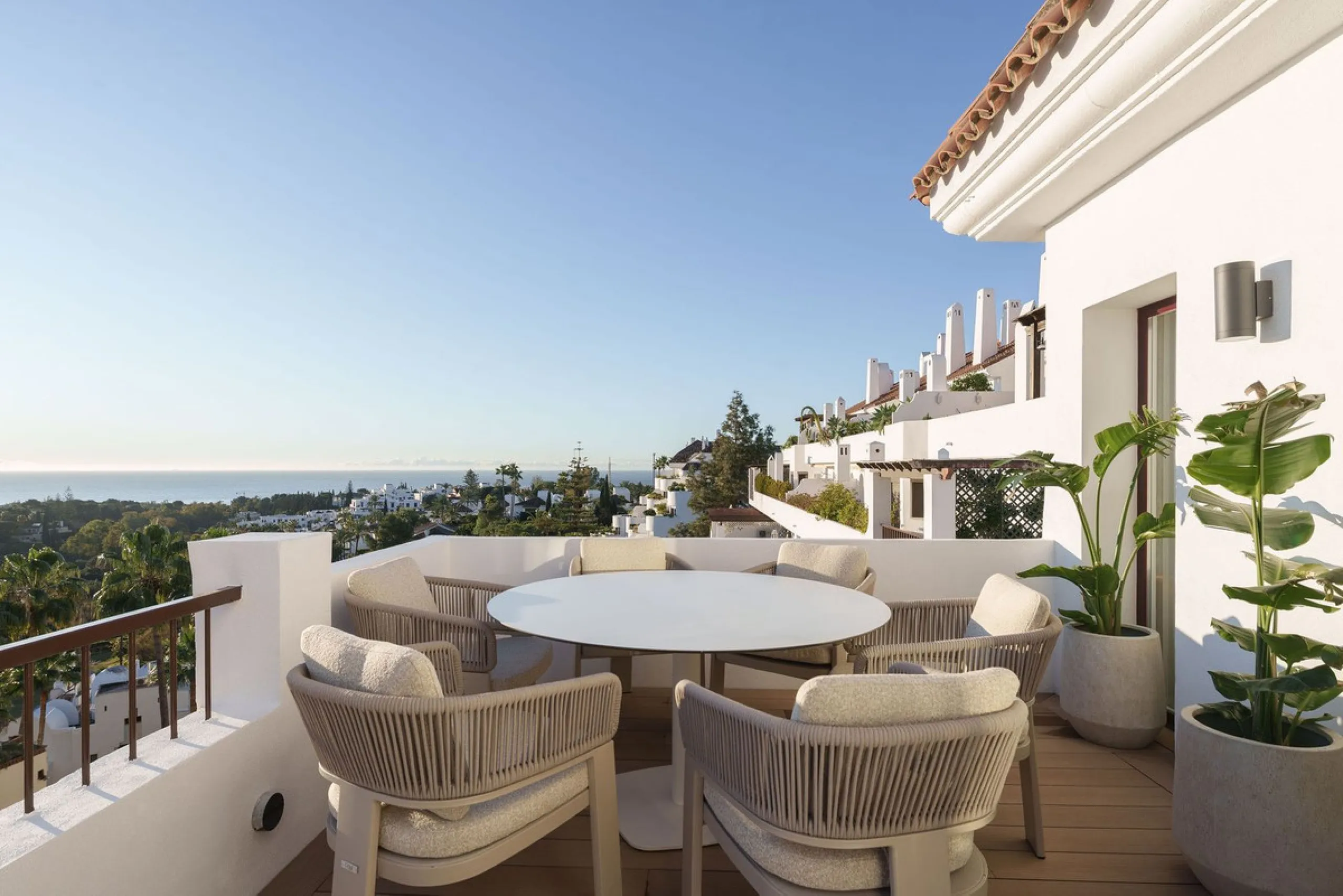Apartment - Penthouse Duplex в продаже в Marbella, Málaga. В доме 3 спален и 2 ванных комнат. Площадь дома 131 м²