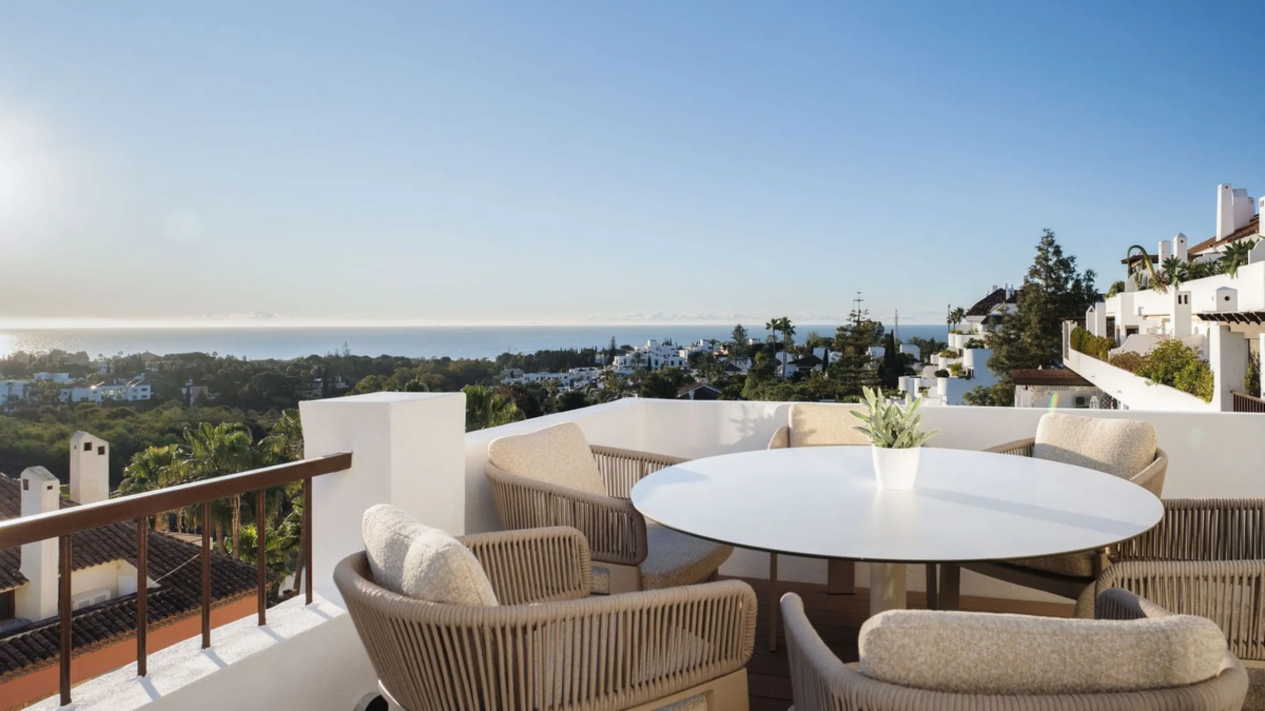 Apartment - Penthouse Duplex в продаже в Marbella, Málaga. В доме 3 спален и 2 ванных комнат. Площадь дома 131 м²