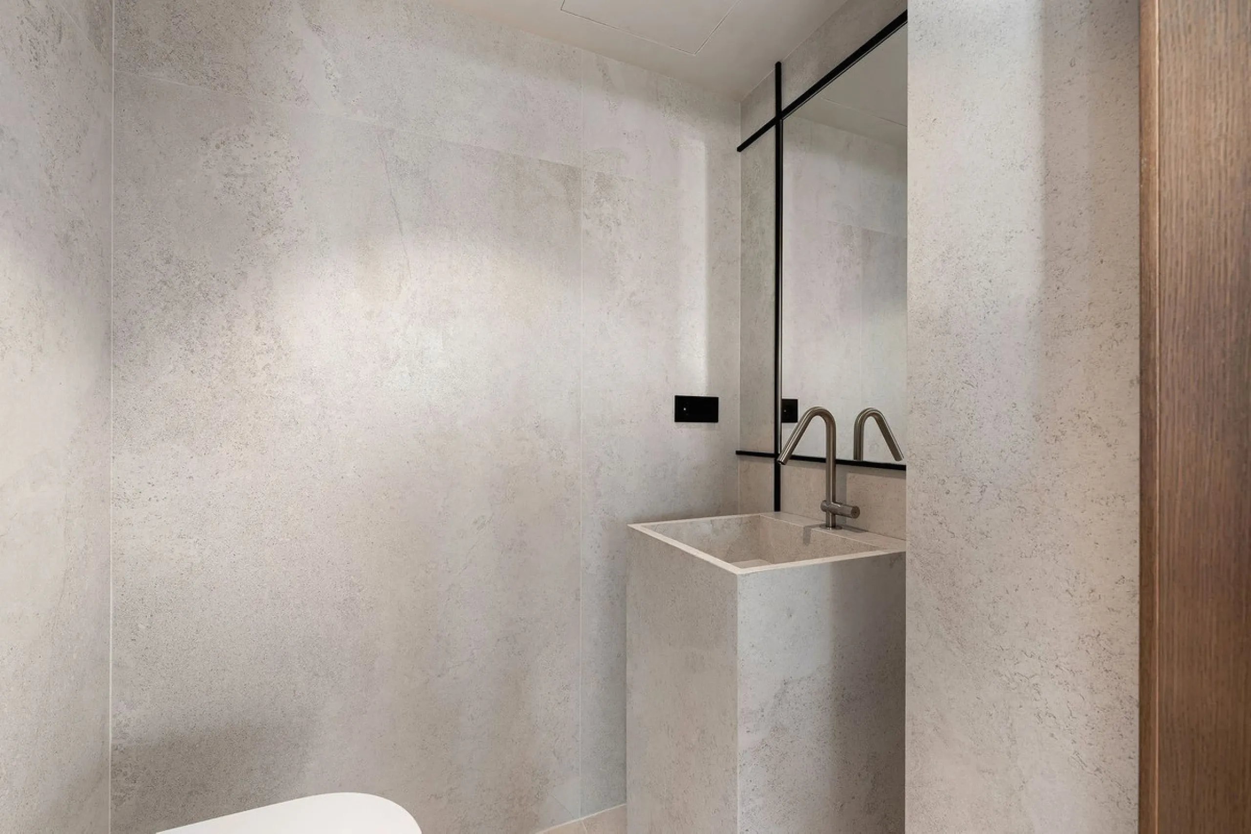 Apartment - Penthouse Duplex в продаже в Marbella, Málaga. В доме 3 спален и 2 ванных комнат. Площадь дома 131 м²