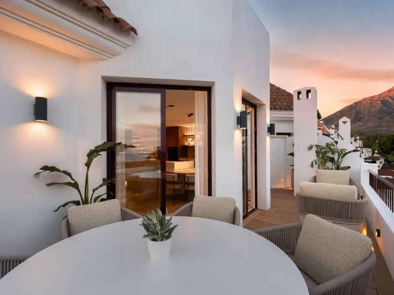 Apartment - Penthouse Duplex в продаже в Marbella, Málaga. В доме 3 спален и 2 ванных комнат. Площадь дома 131 м²