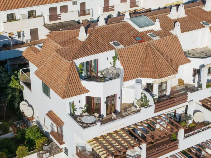 Apartment - Penthouse Duplex в продаже в Marbella, Málaga. В доме 3 спален и 2 ванных комнат. Площадь дома 131 м²