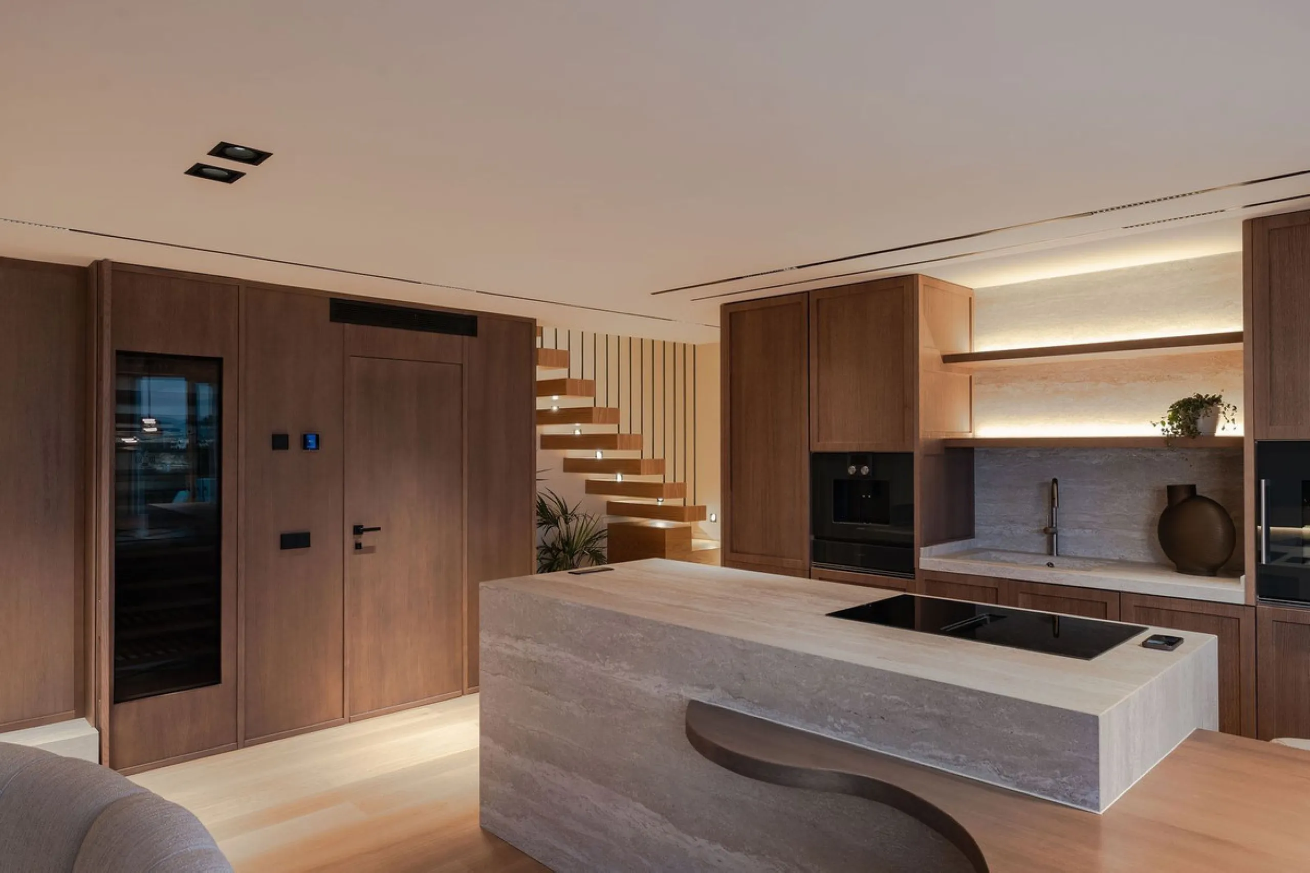 Apartment - Penthouse Duplex в продаже в Marbella, Málaga. В доме 3 спален и 2 ванных комнат. Площадь дома 131 м²