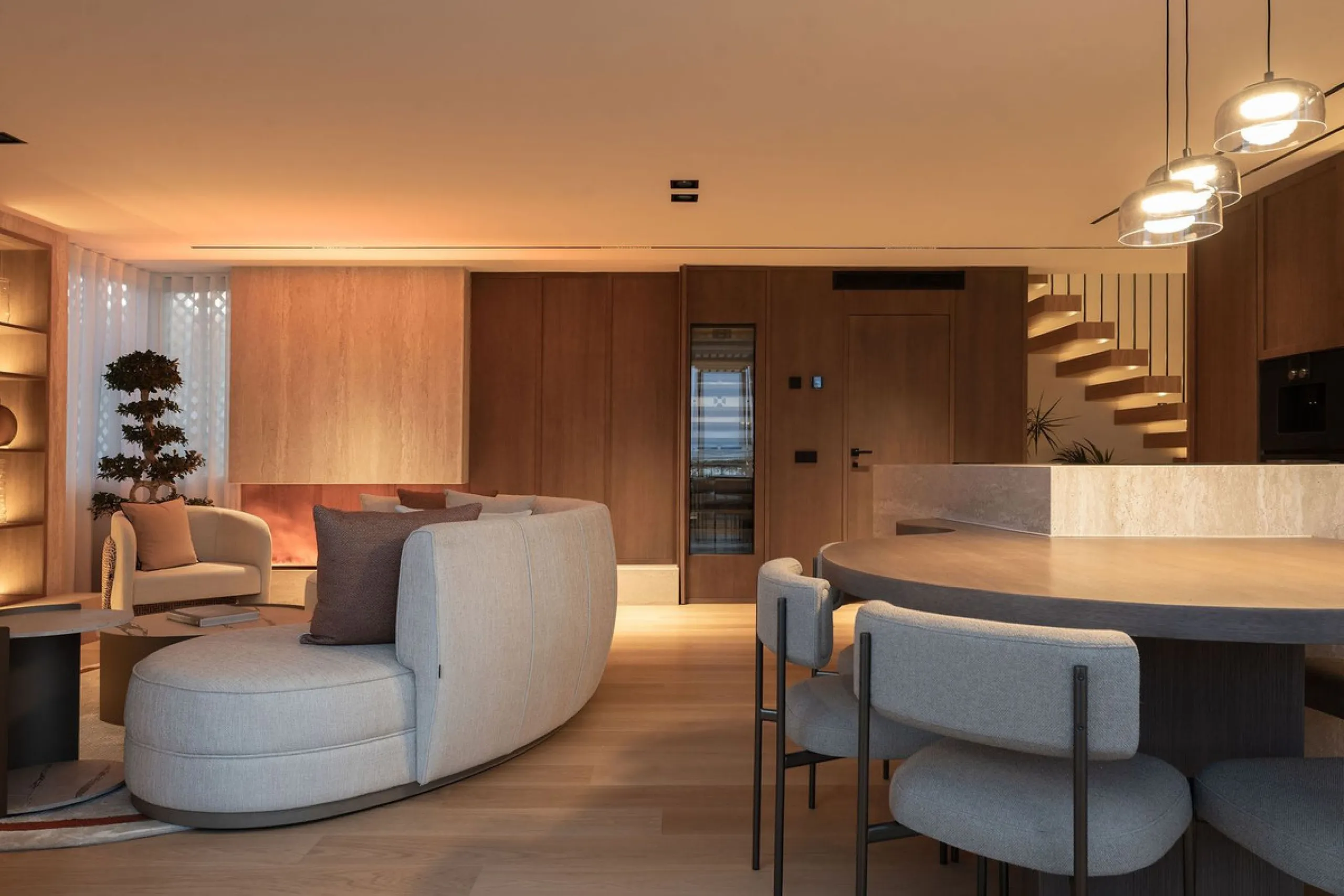 Apartment - Penthouse Duplex в продаже в Marbella, Málaga. В доме 3 спален и 2 ванных комнат. Площадь дома 131 м²
