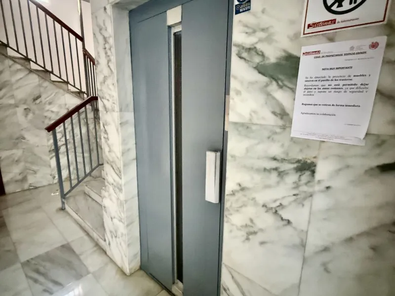 Apartment - Middle Floor Apartment в продаже в Fuengirola, Málaga. В доме 3 спален и 1 ванных комнат. Площадь дома 74 м²