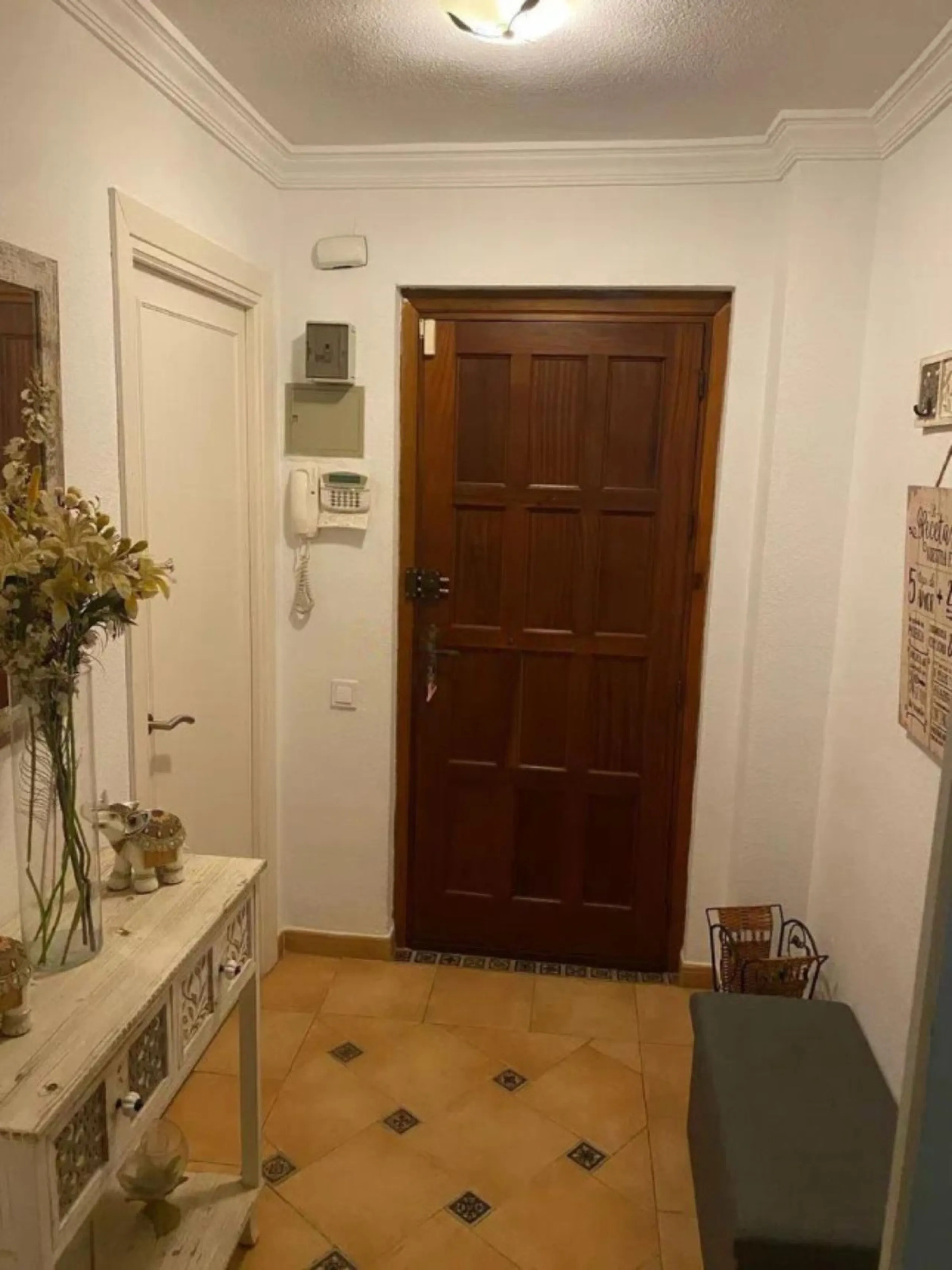 Opportunity in Marbella! Spacious and bright apartment in an excellent location