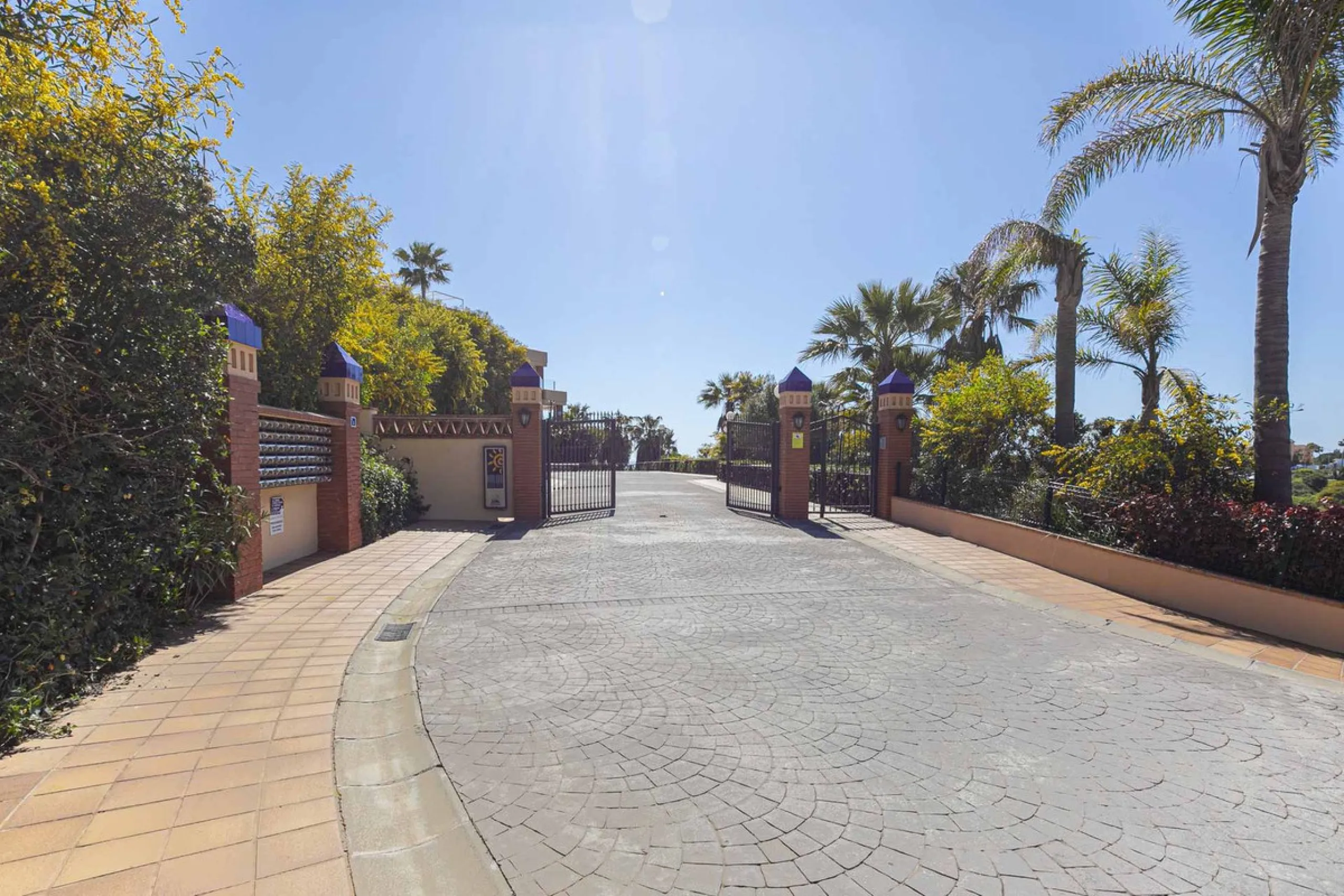 Apartment - Ground Floor Apartment в продаже в Mijas, Málaga. В доме 2 спален и 2 ванных комнат. Площадь дома 89 м². Площадь участка 50 м²