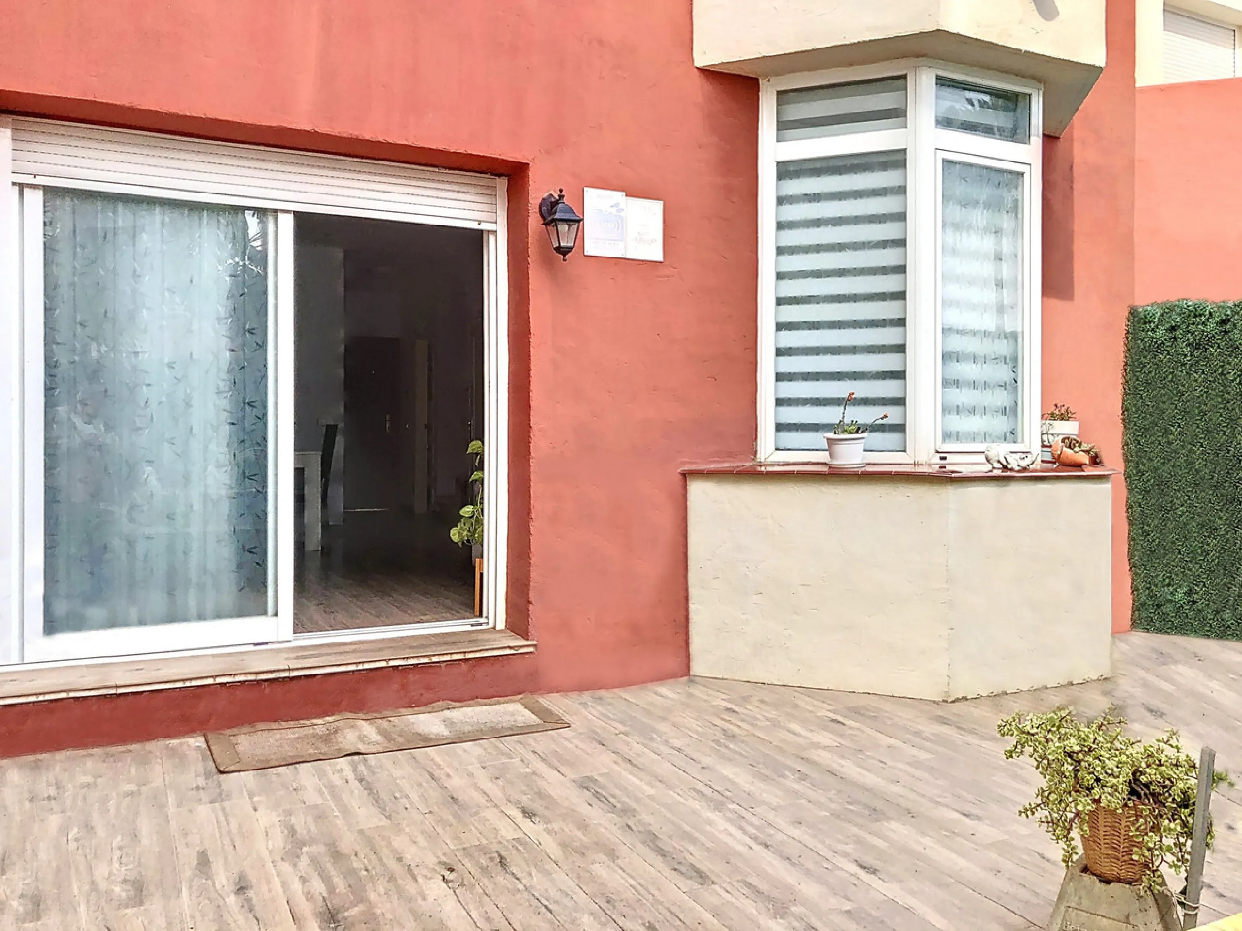 House - Townhouse в продаже в Estepona, Málaga. В доме 3 спален и 2 ванных комнат. Площадь дома 157 м²