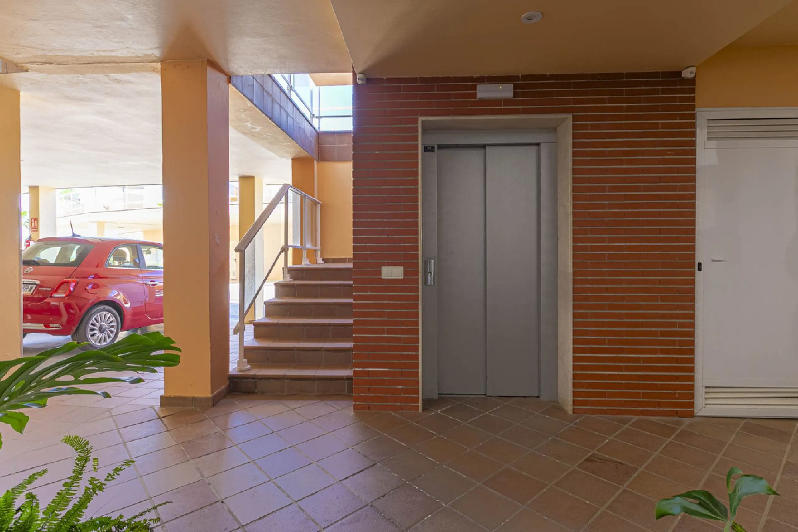 Apartment - Ground Floor Apartment в продаже в Mijas, Málaga. В доме 2 спален и 2 ванных комнат. Площадь дома 89 м². Площадь участка 50 м²