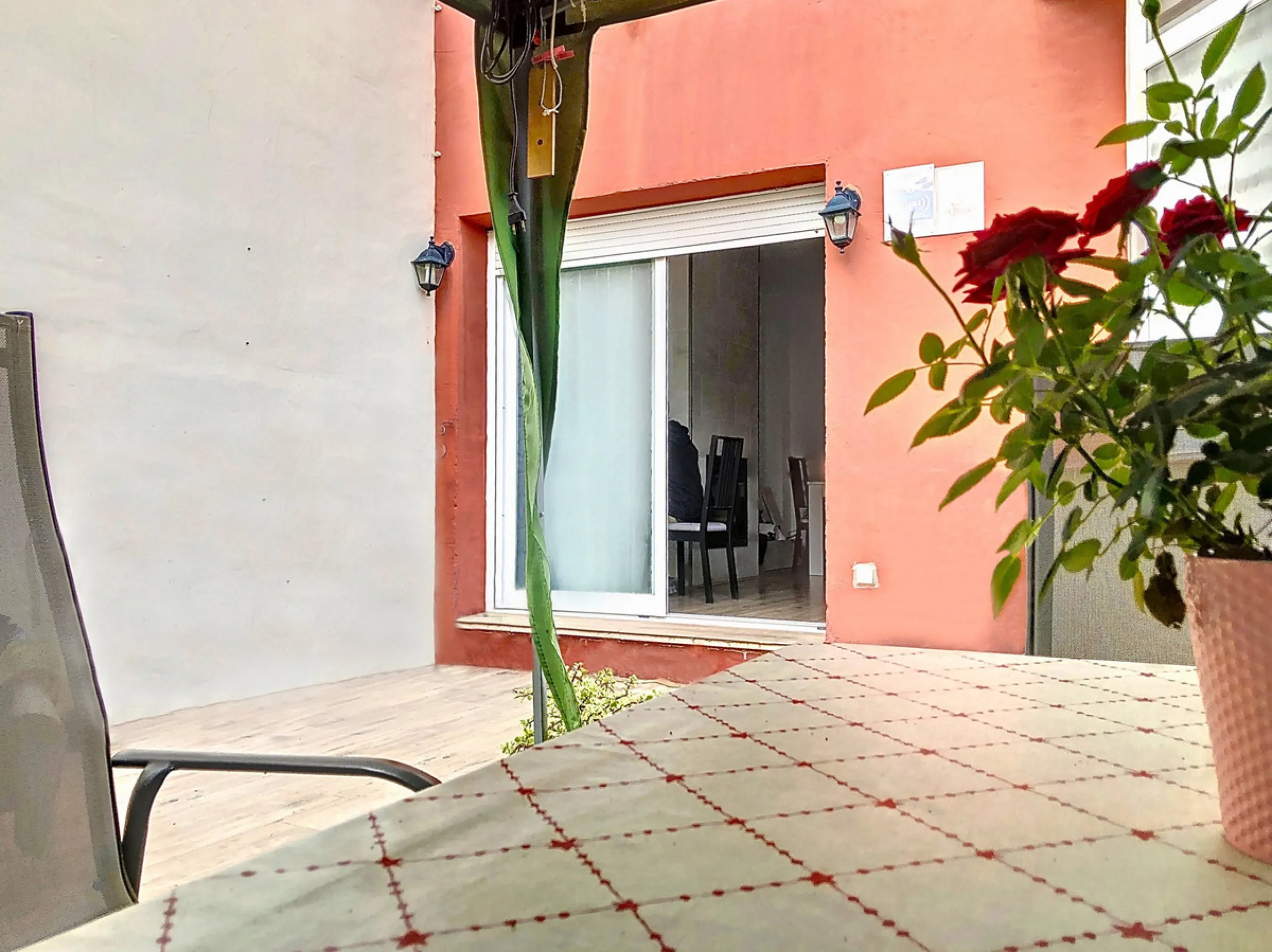 House - Townhouse в продаже в Estepona, Málaga. В доме 3 спален и 2 ванных комнат. Площадь дома 157 м²