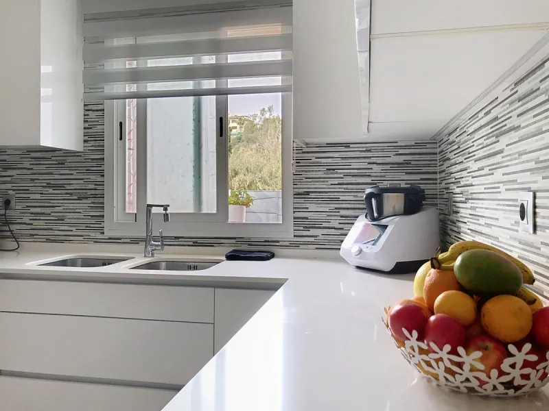 House - Townhouse в продаже в Estepona, Málaga. В доме 3 спален и 2 ванных комнат. Площадь дома 157 м²