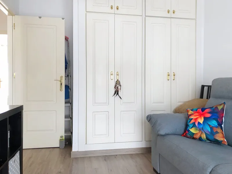 House - Townhouse в продаже в Estepona, Málaga. В доме 3 спален и 2 ванных комнат. Площадь дома 157 м²