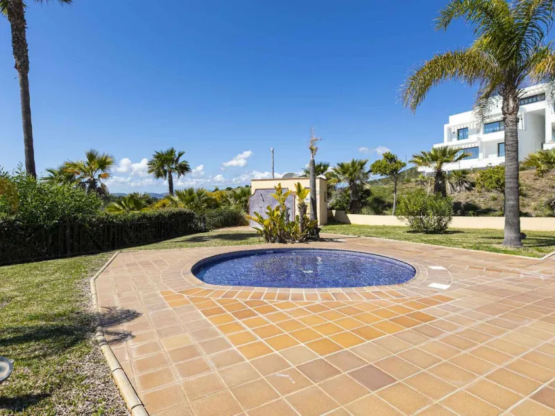 Apartment - Ground Floor Apartment в продаже в Mijas, Málaga. В доме 2 спален и 2 ванных комнат. Площадь дома 89 м². Площадь участка 50 м²