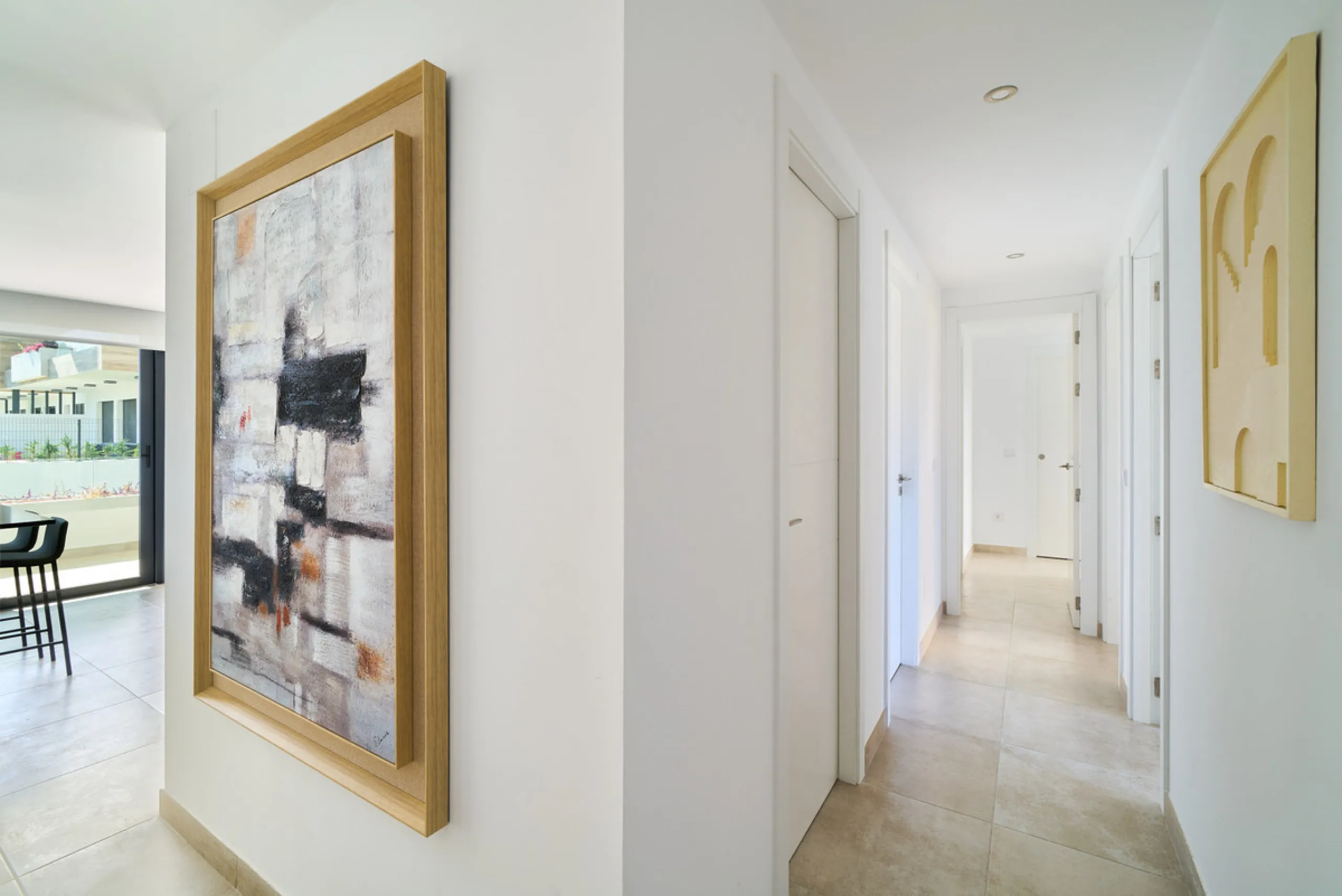 Elegant 3-bedroom, 2-bathroom apartment located on the first floor within an exclusive private residential complex in the Atalaya area, in the golden triangle of Marbella – Estepona – Benahavís.
