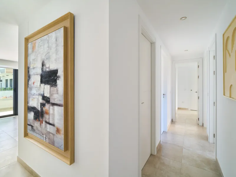 Elegant 3-bedroom, 2-bathroom apartment located on the first floor within an exclusive private residential complex in the Atalaya area, in the golden triangle of Marbella – Estepona – Benahavís.