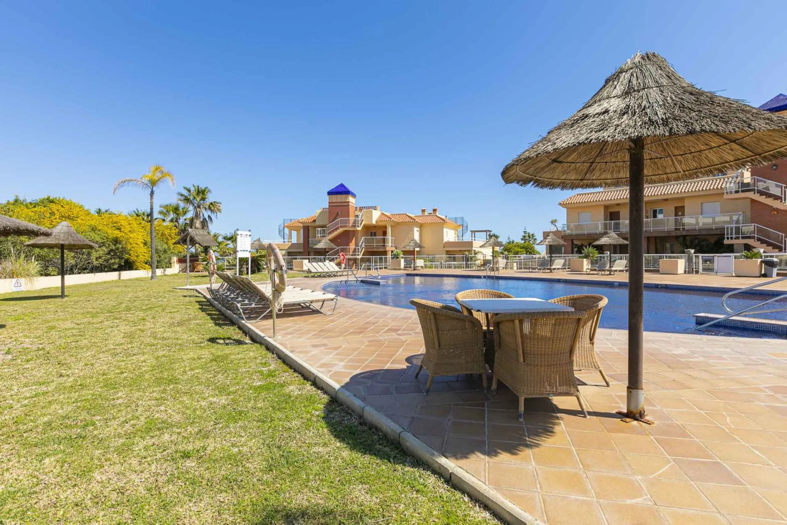 Apartment - Ground Floor Apartment в продаже в Mijas, Málaga. В доме 2 спален и 2 ванных комнат. Площадь дома 89 м². Площадь участка 50 м²
