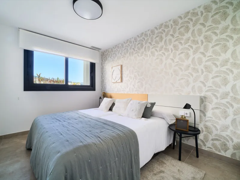 Elegant 3-bedroom, 2-bathroom apartment located on the first floor within an exclusive private residential complex in the Atalaya area, in the golden triangle of Marbella – Estepona – Benahavís.