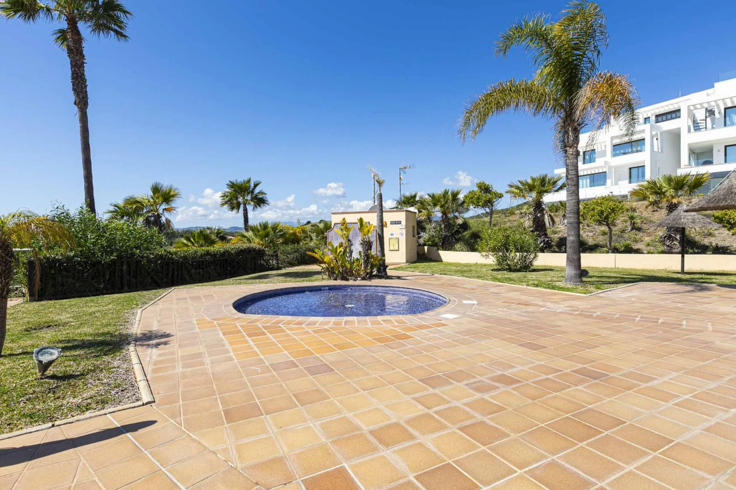 Apartment - Ground Floor Apartment в продаже в Mijas, Málaga. В доме 2 спален и 2 ванных комнат. Площадь дома 89 м². Площадь участка 50 м²