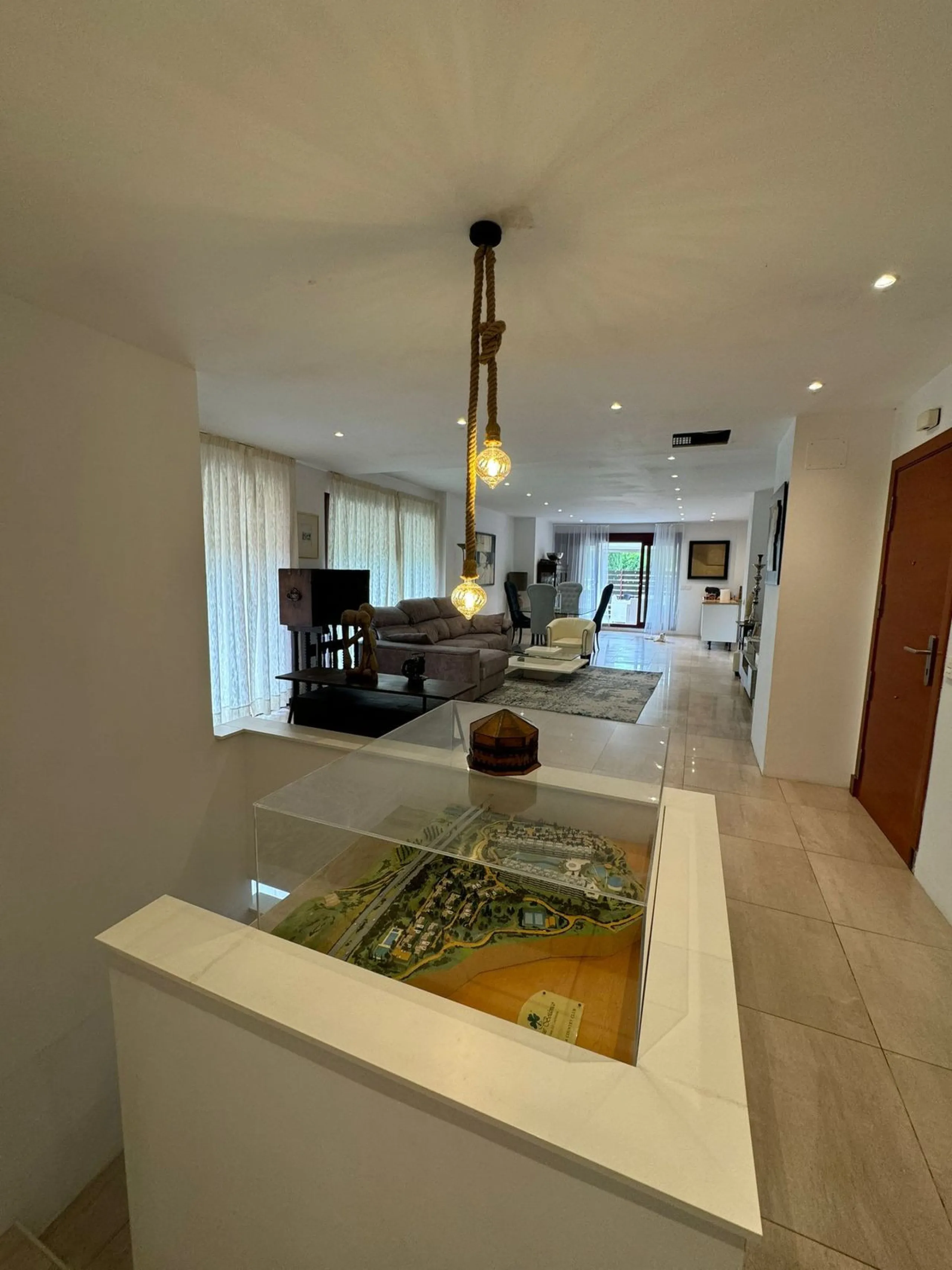 Discover this beautifully designed detached villa in the welcoming and well-appointed Parque Botánico Resort. Offering generous living spaces, private terraces, and access to outstanding community facilities, this home is perfect for those seeking both pr