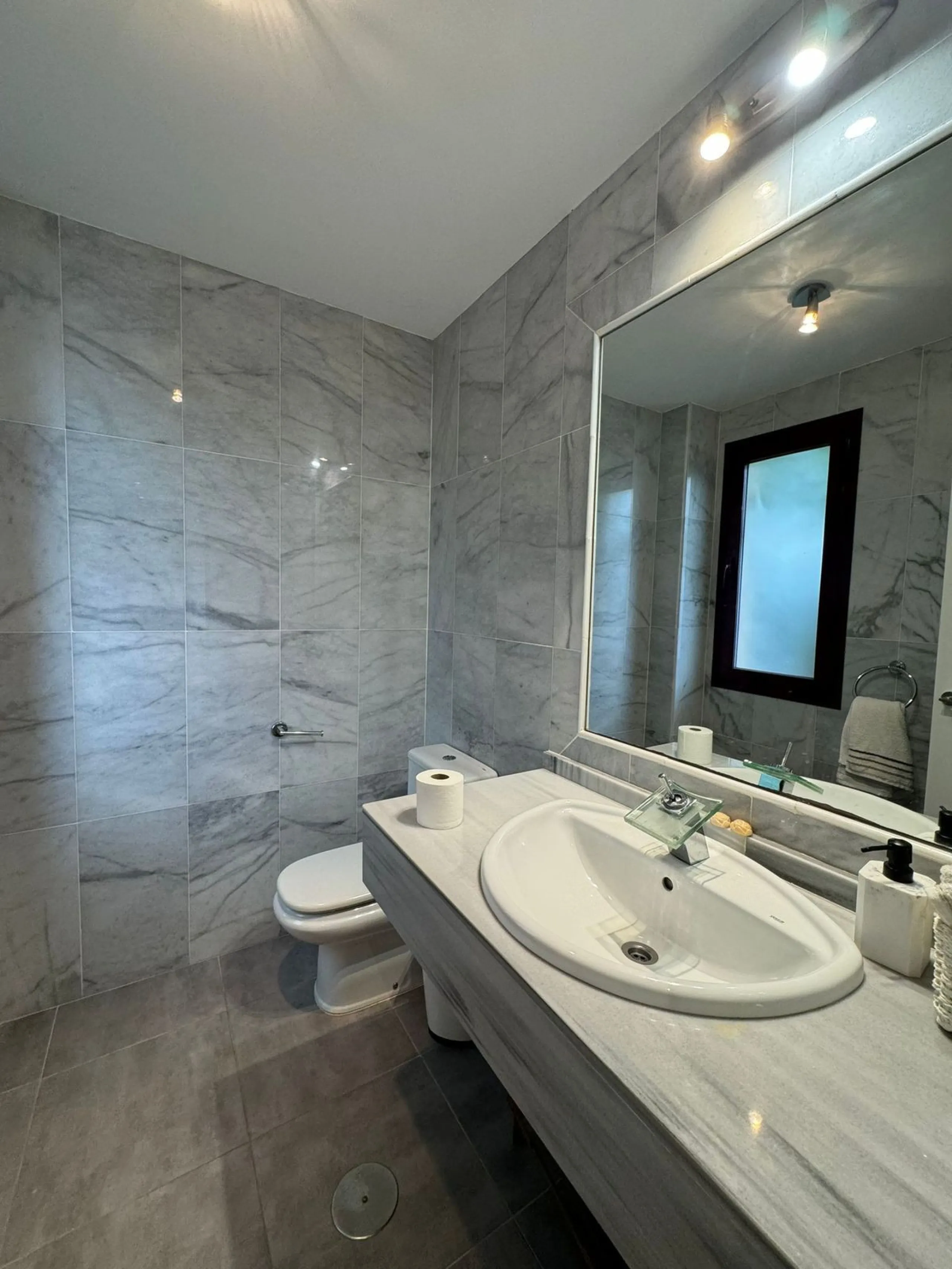 Discover this beautifully designed detached villa in the welcoming and well-appointed Parque Botánico Resort. Offering generous living spaces, private terraces, and access to outstanding community facilities, this home is perfect for those seeking both pr