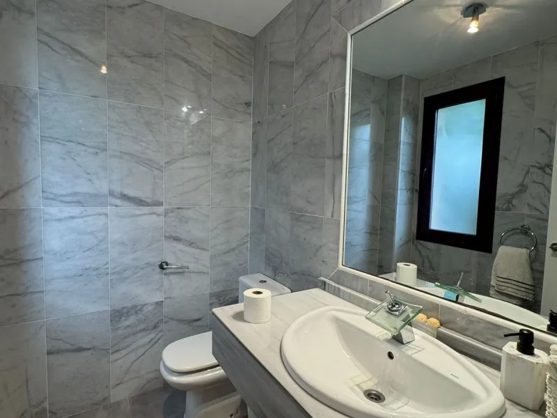 Discover this beautifully designed detached villa in the welcoming and well-appointed Parque Botánico Resort. Offering generous living spaces, private terraces, and access to outstanding community facilities, this home is perfect for those seeking both pr