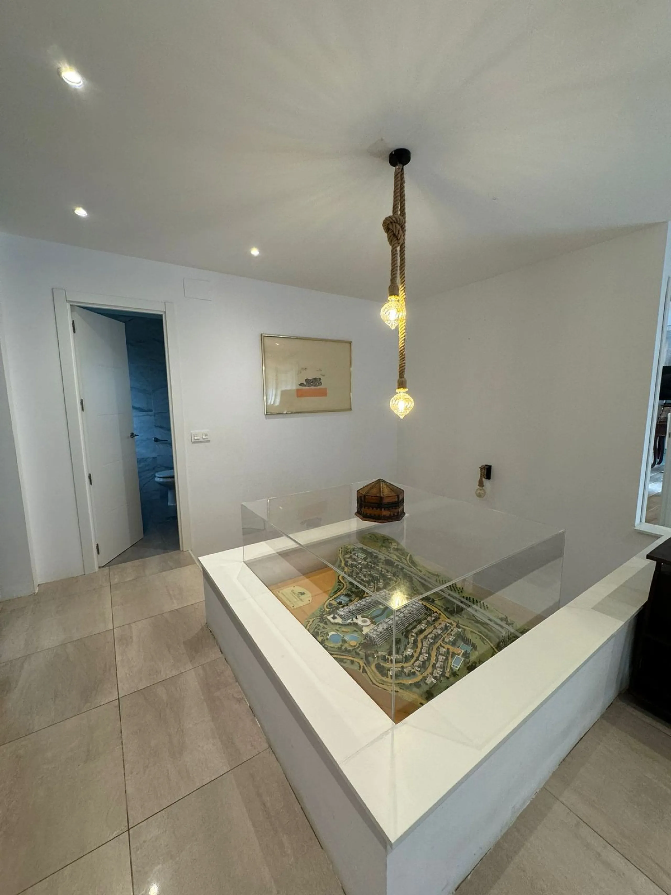 Discover this beautifully designed detached villa in the welcoming and well-appointed Parque Botánico Resort. Offering generous living spaces, private terraces, and access to outstanding community facilities, this home is perfect for those seeking both pr