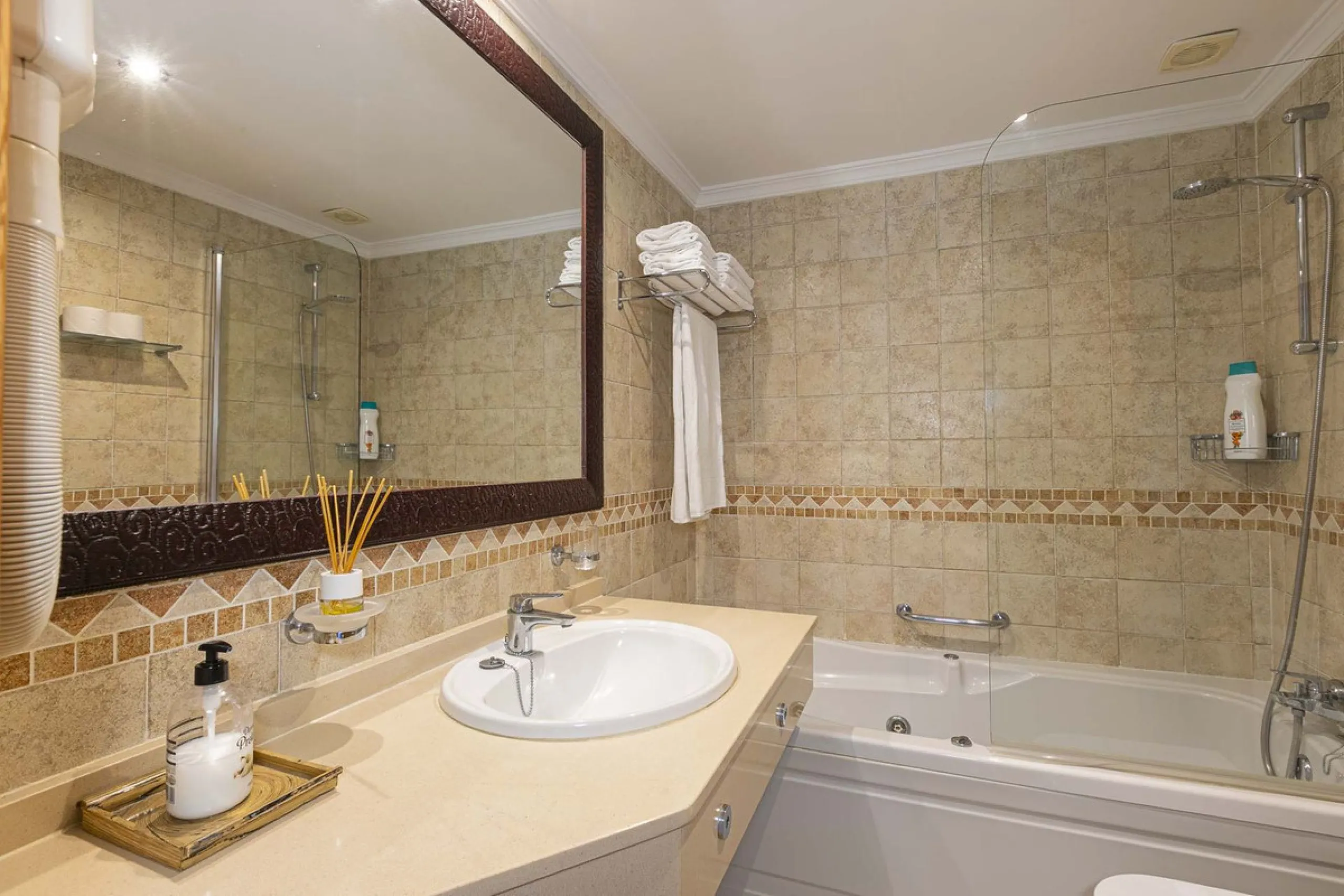 Apartment - Ground Floor Apartment в продаже в Mijas, Málaga. В доме 2 спален и 2 ванных комнат. Площадь дома 89 м². Площадь участка 50 м²