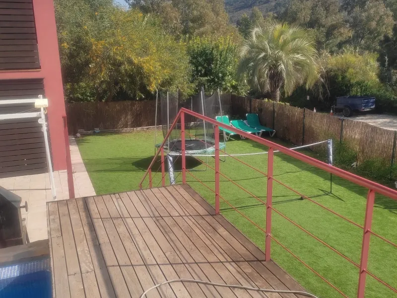 Discover this beautifully designed detached villa in the welcoming and well-appointed Parque Botánico Resort. Offering generous living spaces, private terraces, and access to outstanding community facilities, this home is perfect for those seeking both pr