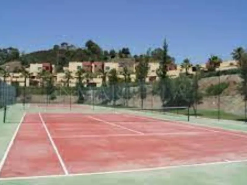 Discover this beautifully designed detached villa in the welcoming and well-appointed Parque Botánico Resort. Offering generous living spaces, private terraces, and access to outstanding community facilities, this home is perfect for those seeking both pr