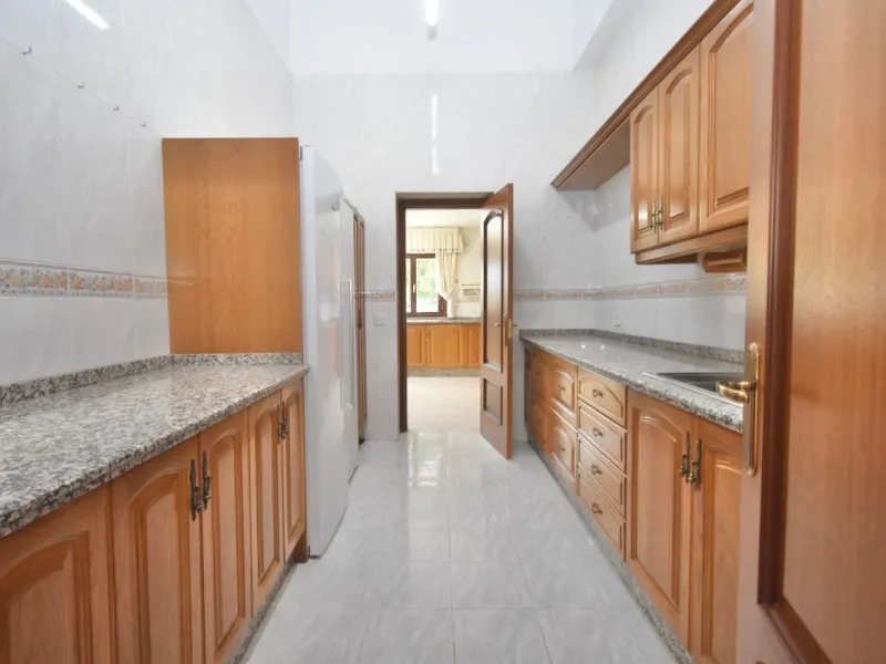 Detached villa with panoramic sea views in Benalmádena – 7 bedrooms, pool, and large plot