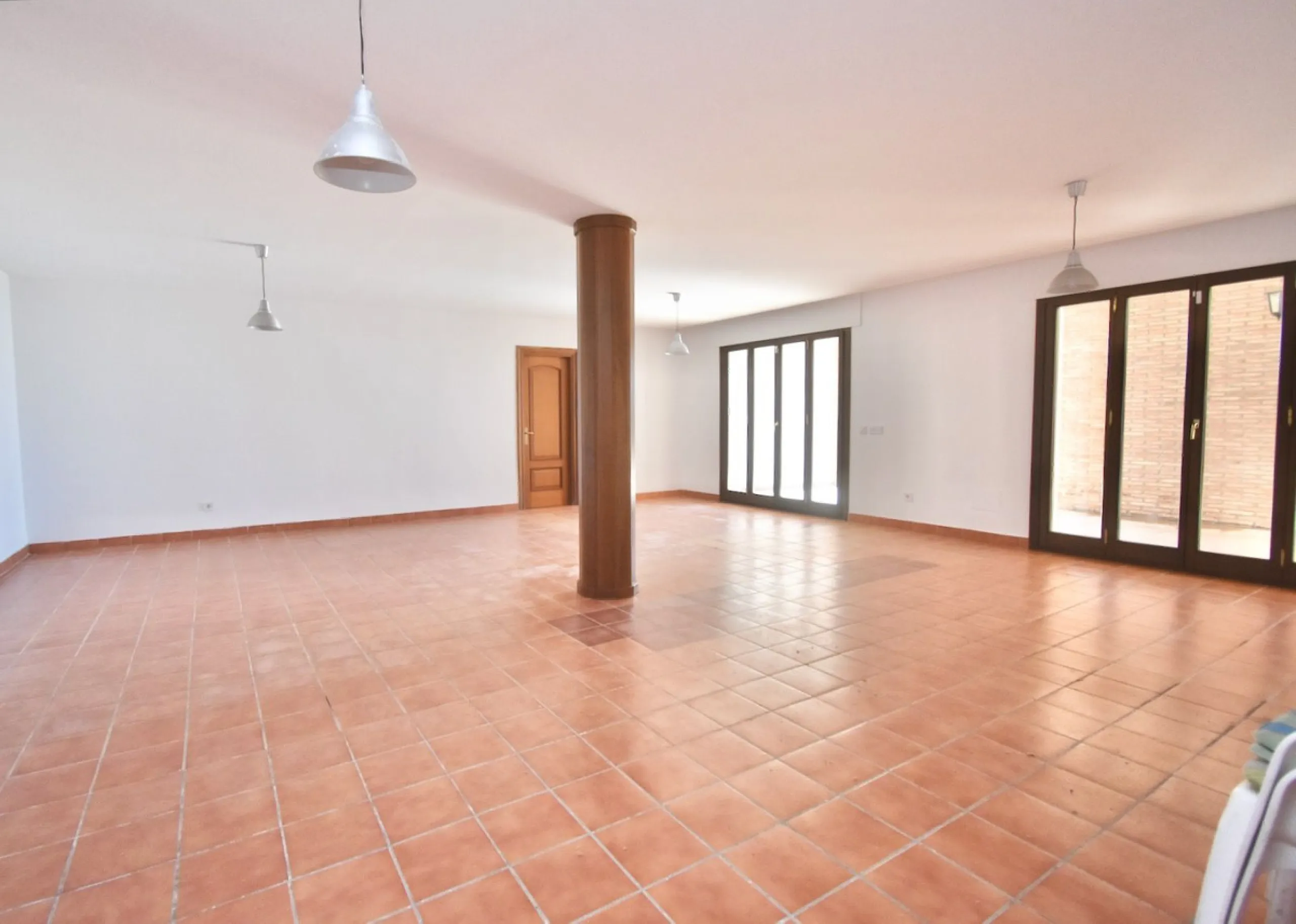 Detached villa with panoramic sea views in Benalmádena – 7 bedrooms, pool, and large plot