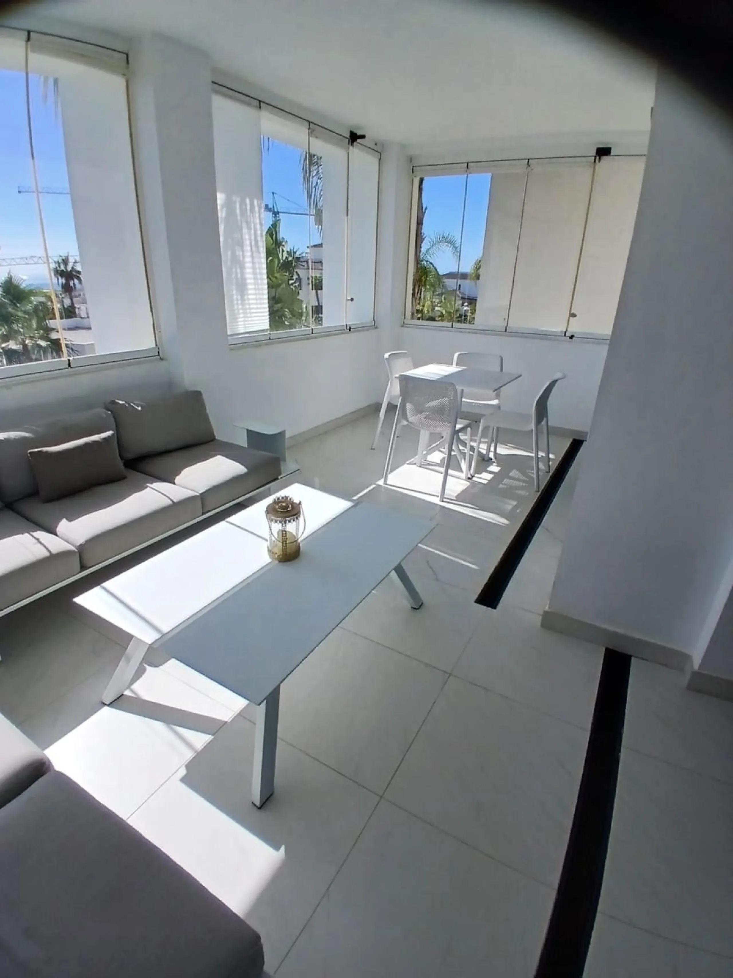 Middle Floor Apartment, Estepona, Costa del Sol.