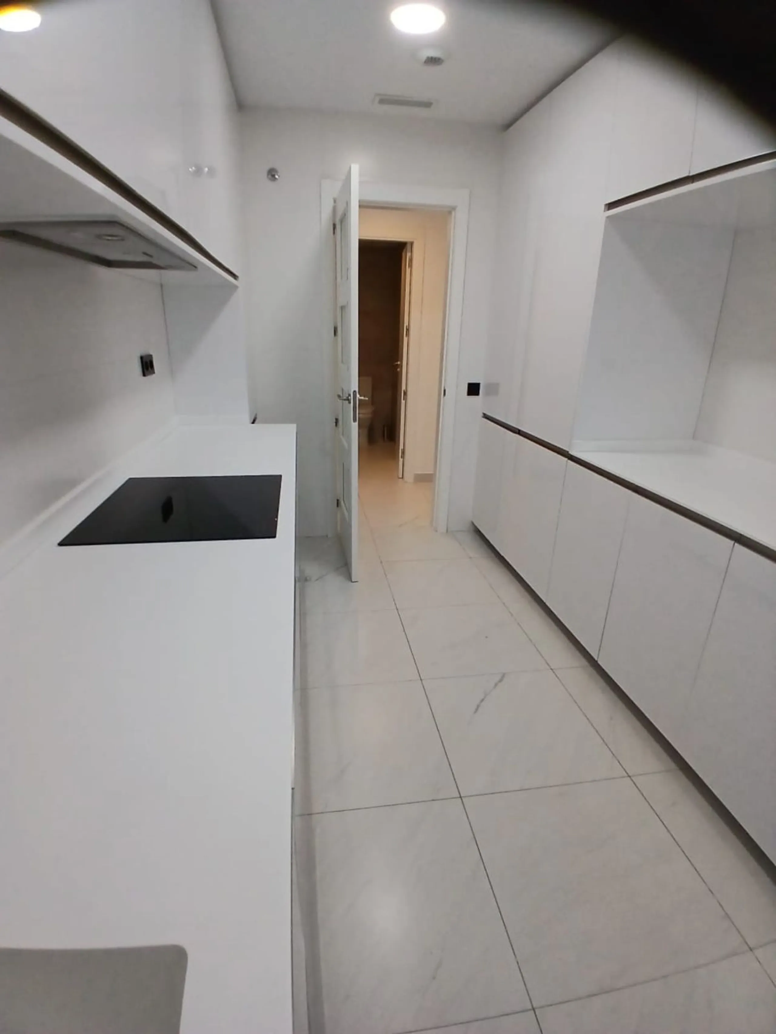 Middle Floor Apartment, Estepona, Costa del Sol.