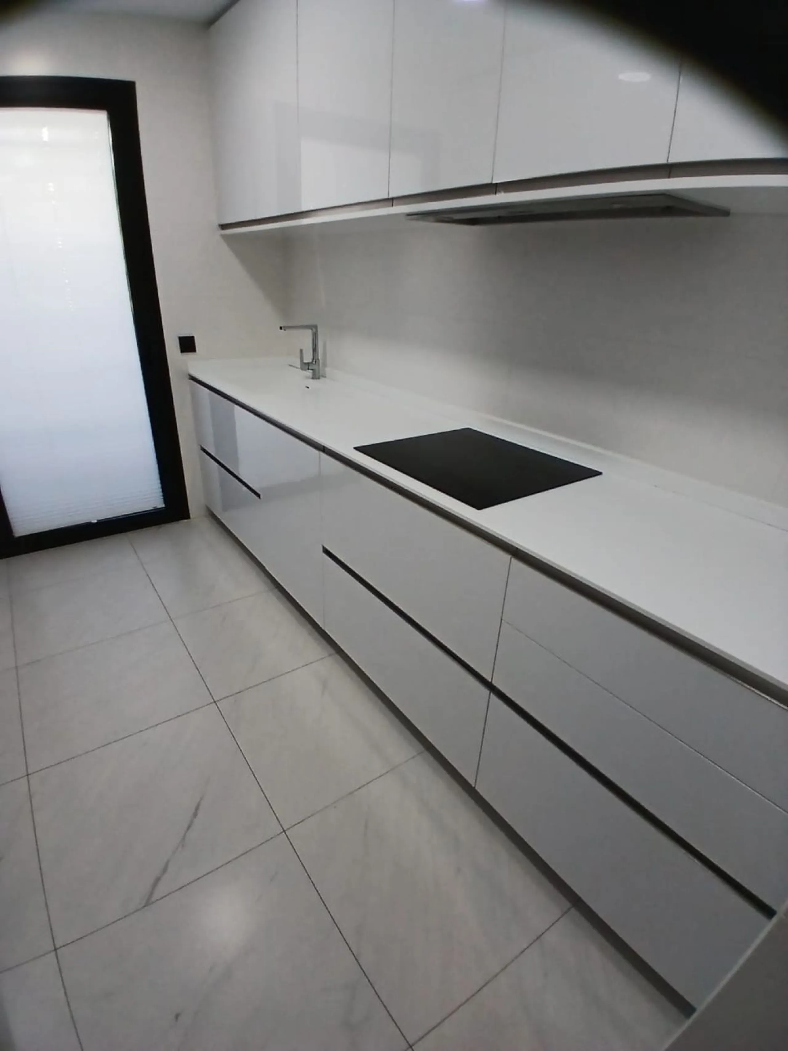 Middle Floor Apartment, Estepona, Costa del Sol.