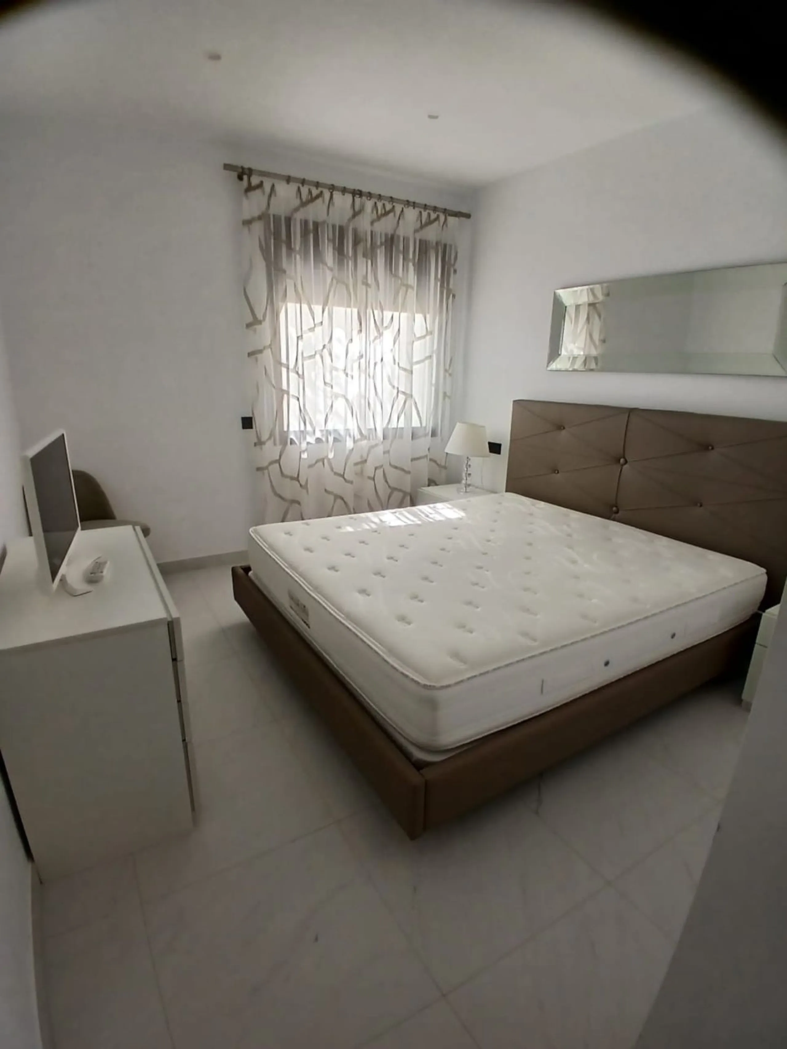 Middle Floor Apartment, Estepona, Costa del Sol.