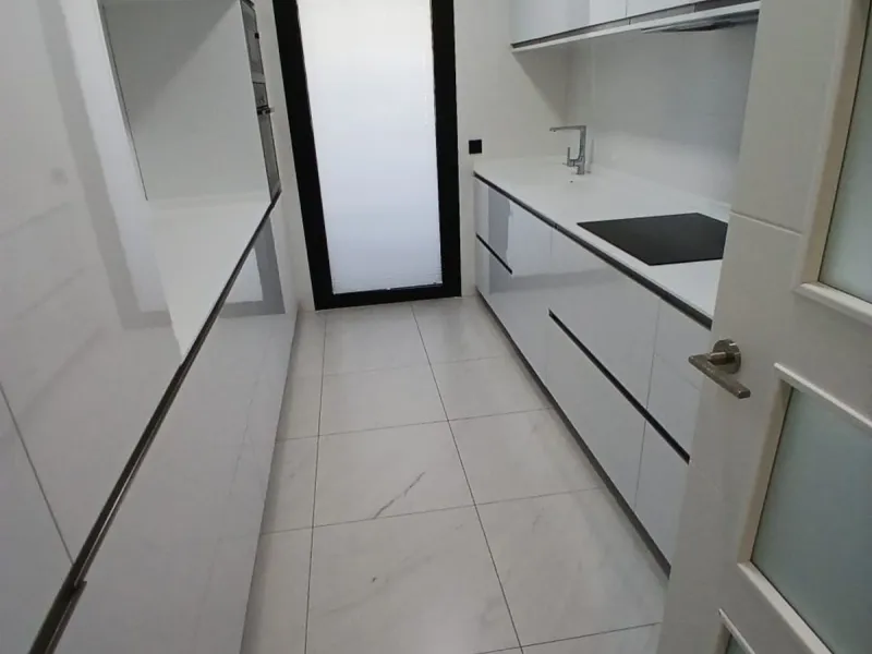 Middle Floor Apartment, Estepona, Costa del Sol.