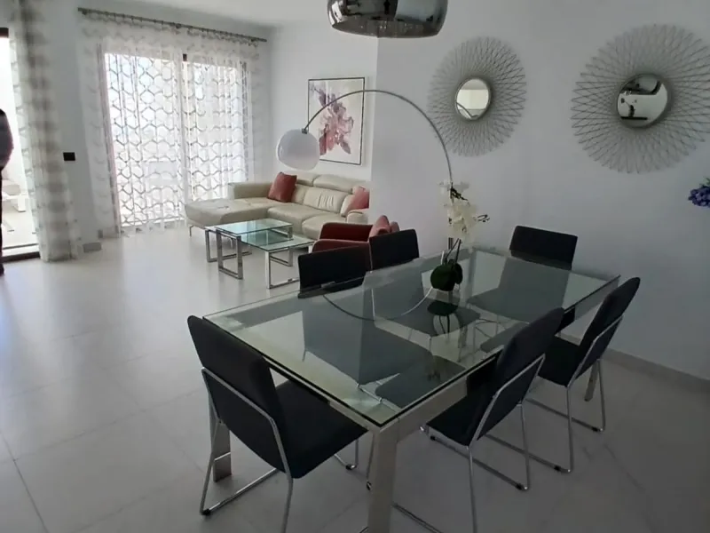 Middle Floor Apartment, Estepona, Costa del Sol.