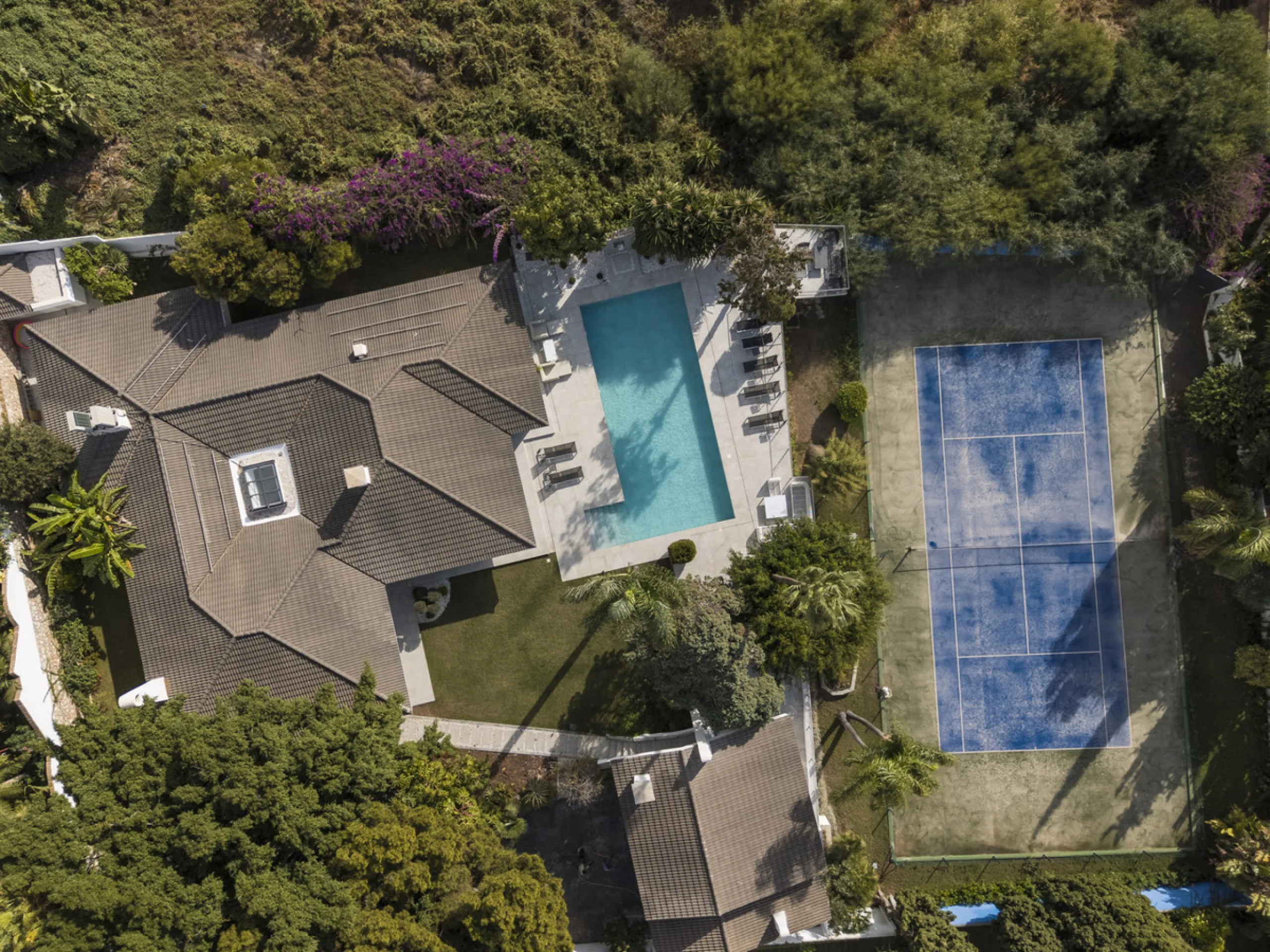Elegant Single-Level Residence in the Peaceful Residential Area of El Real, East Marbella