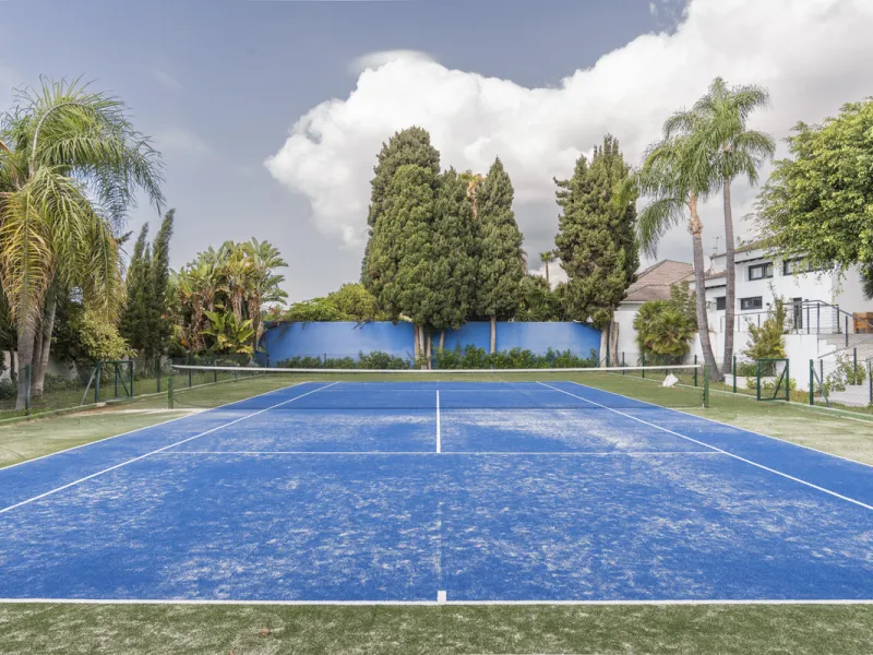 Elegant Single-Level Residence in the Peaceful Residential Area of El Real, East Marbella