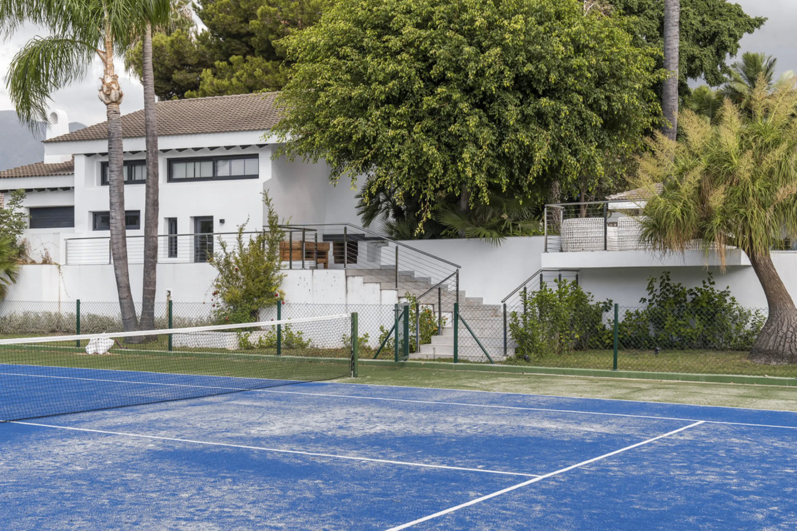 Elegant Single-Level Residence in the Peaceful Residential Area of El Real, East Marbella