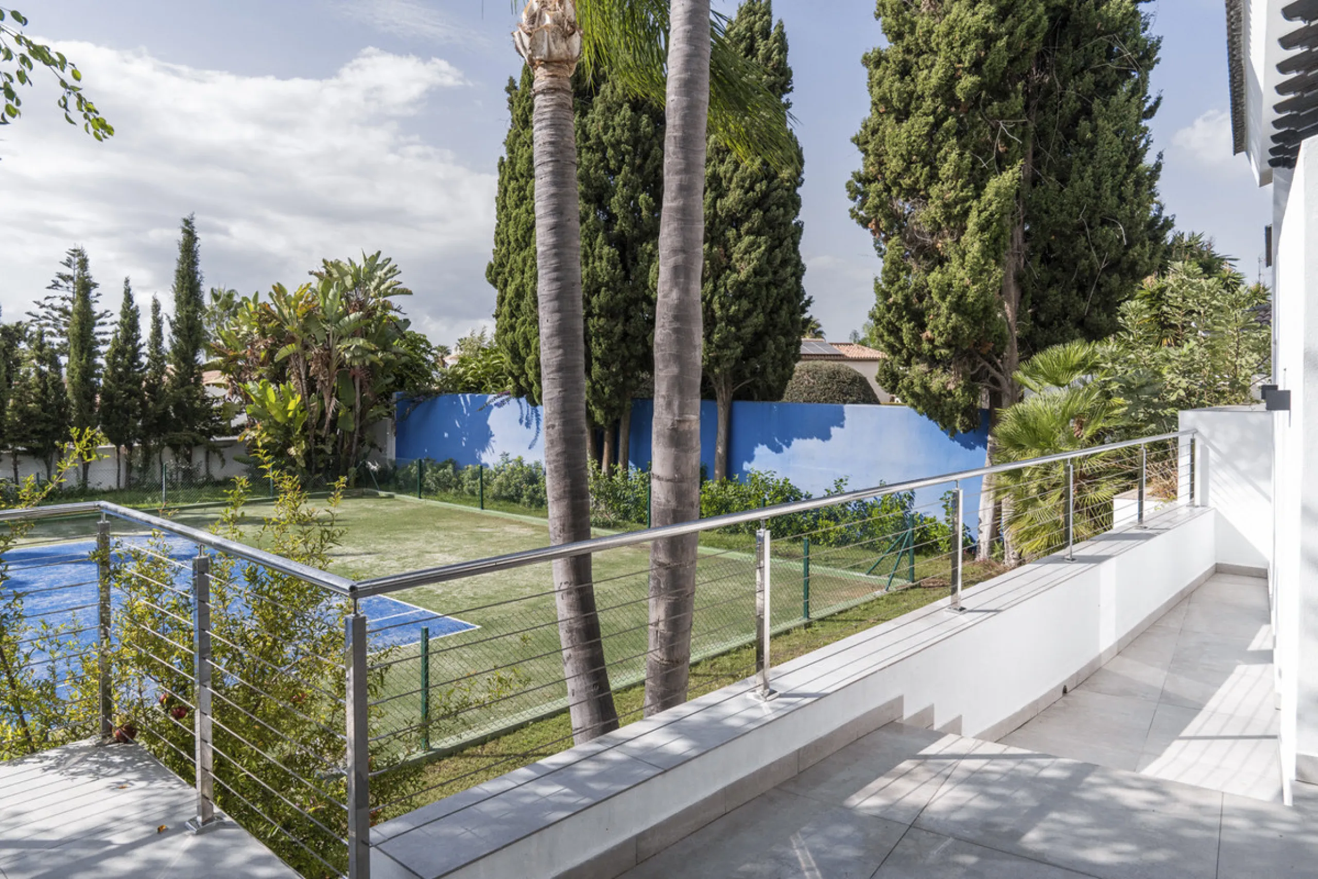 Elegant Single-Level Residence in the Peaceful Residential Area of El Real, East Marbella
