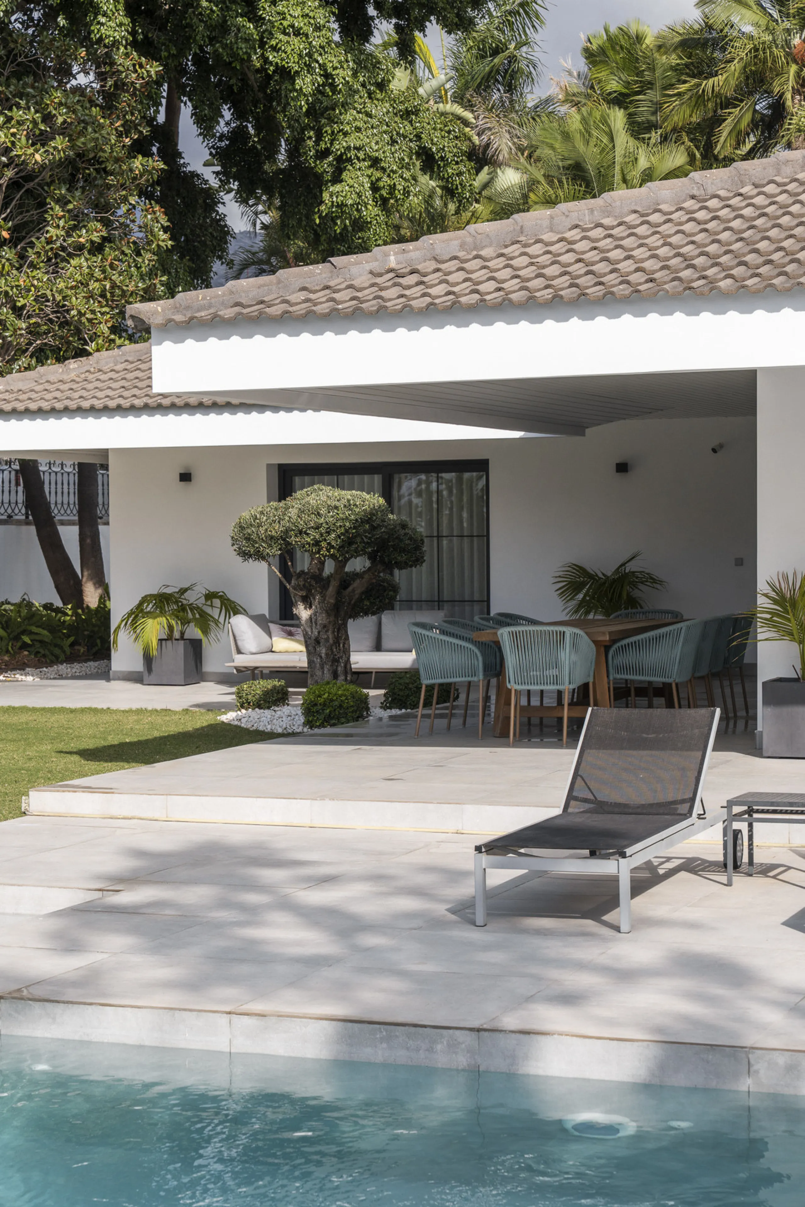 Elegant Single-Level Residence in the Peaceful Residential Area of El Real, East Marbella